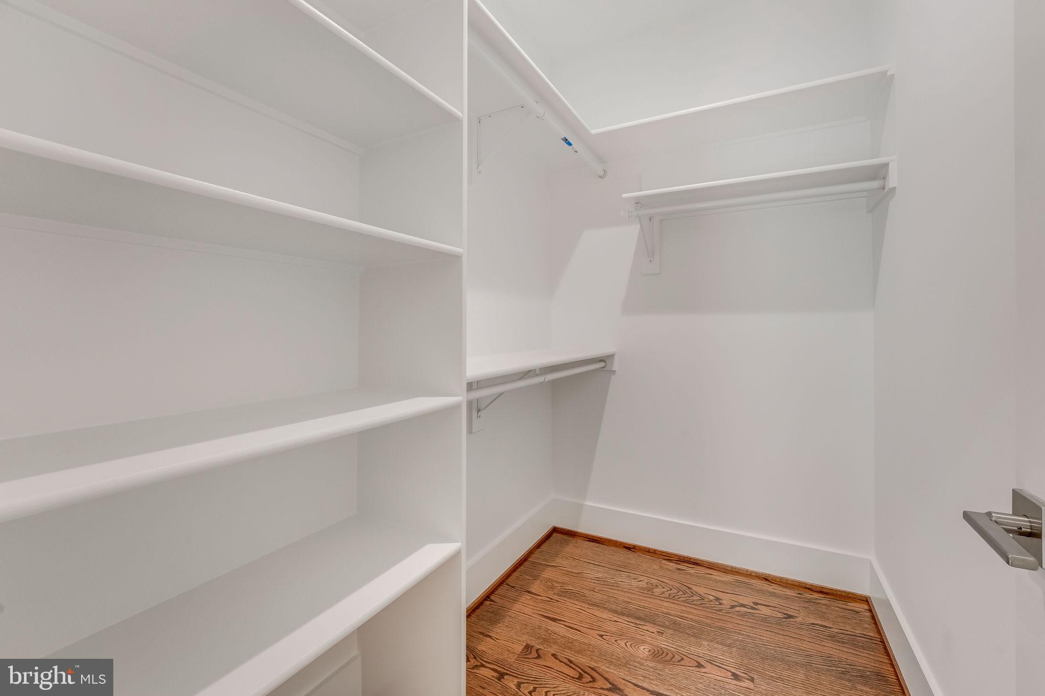 PIMMIT HILLS - Residential