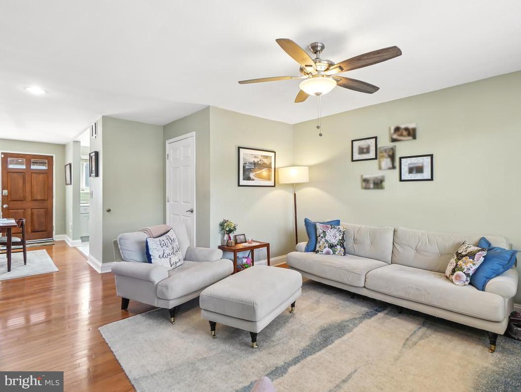 715 DELAFIELD STREET NE