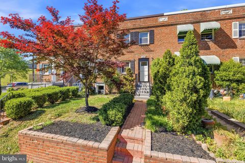 Photo of 1735 Cameron Street, ALEXANDRIA, VA 22314 (MLS # VAAX2060350)