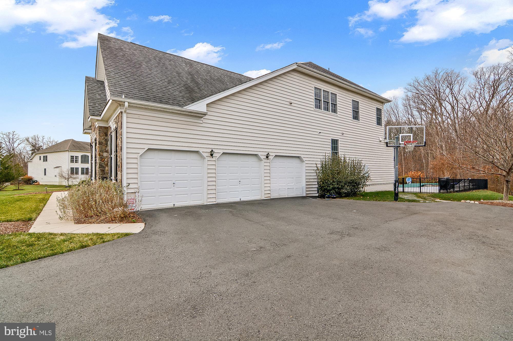 DOMINION VALLEY COUNTRY CLUB - Residential