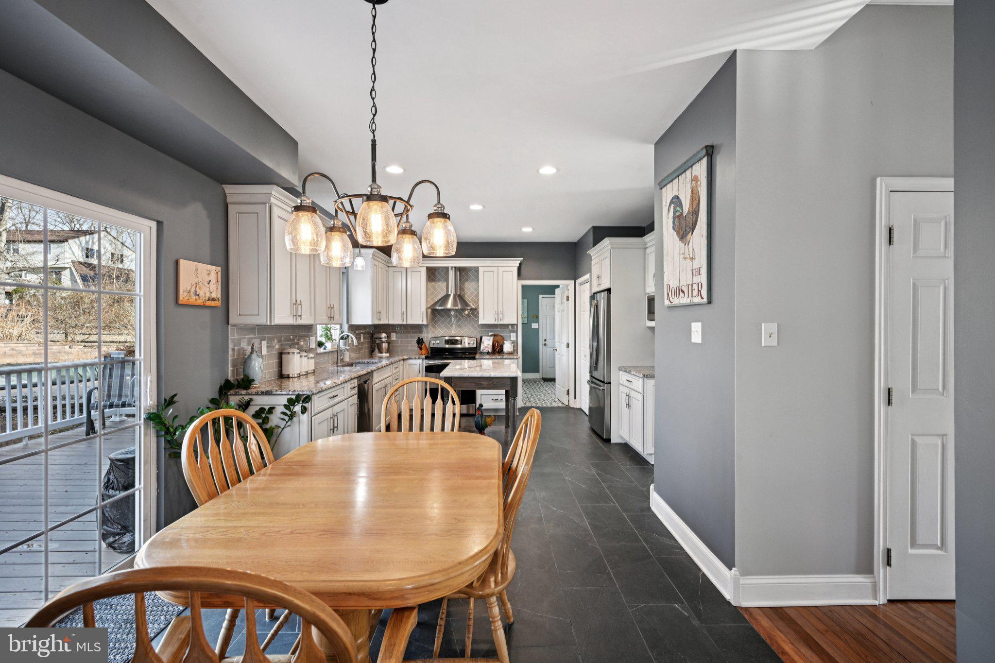 ROCKFORD ESTATES - Residential