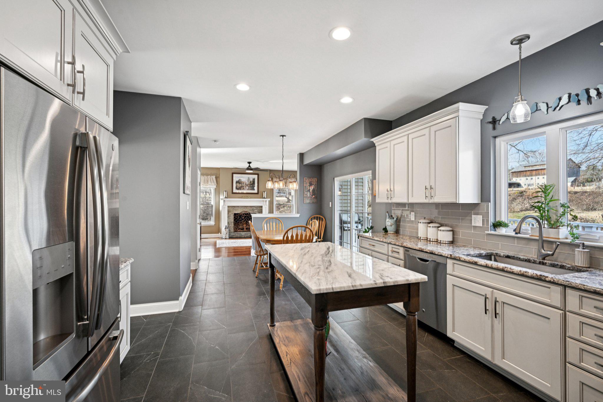 ROCKFORD ESTATES - Residential