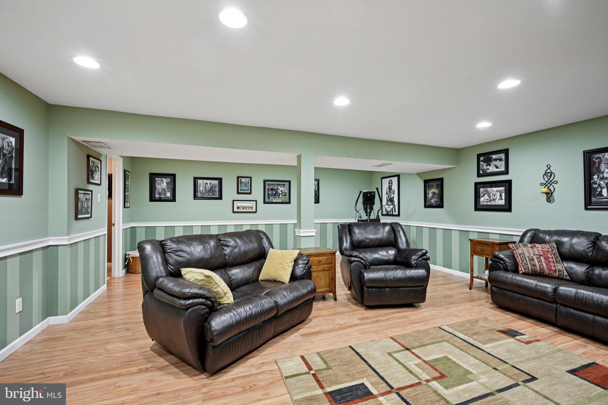 ROCKFORD ESTATES - Residential