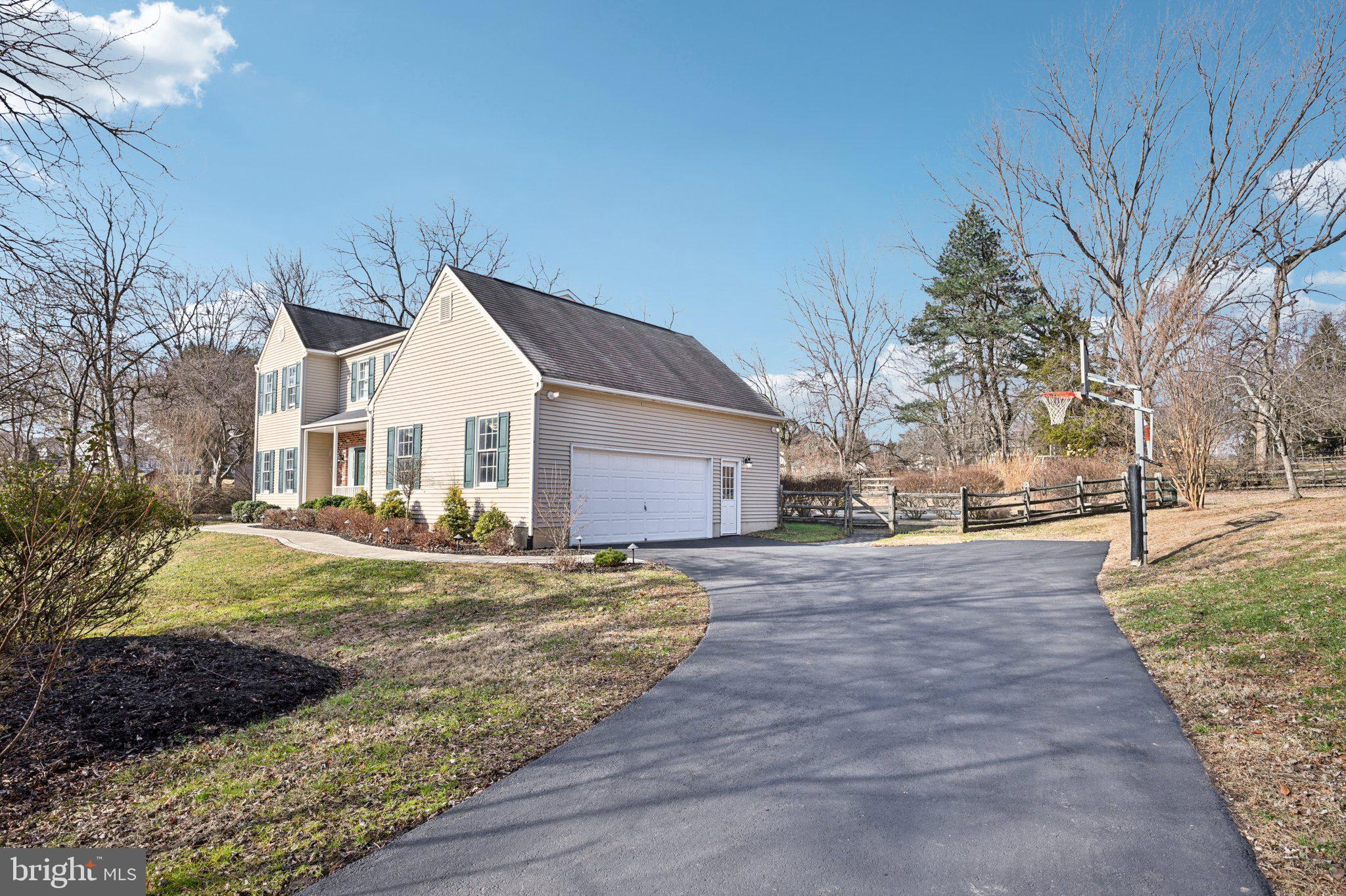 ROCKFORD ESTATES - Residential