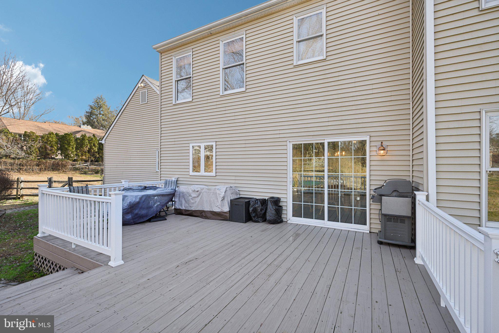 ROCKFORD ESTATES - Residential