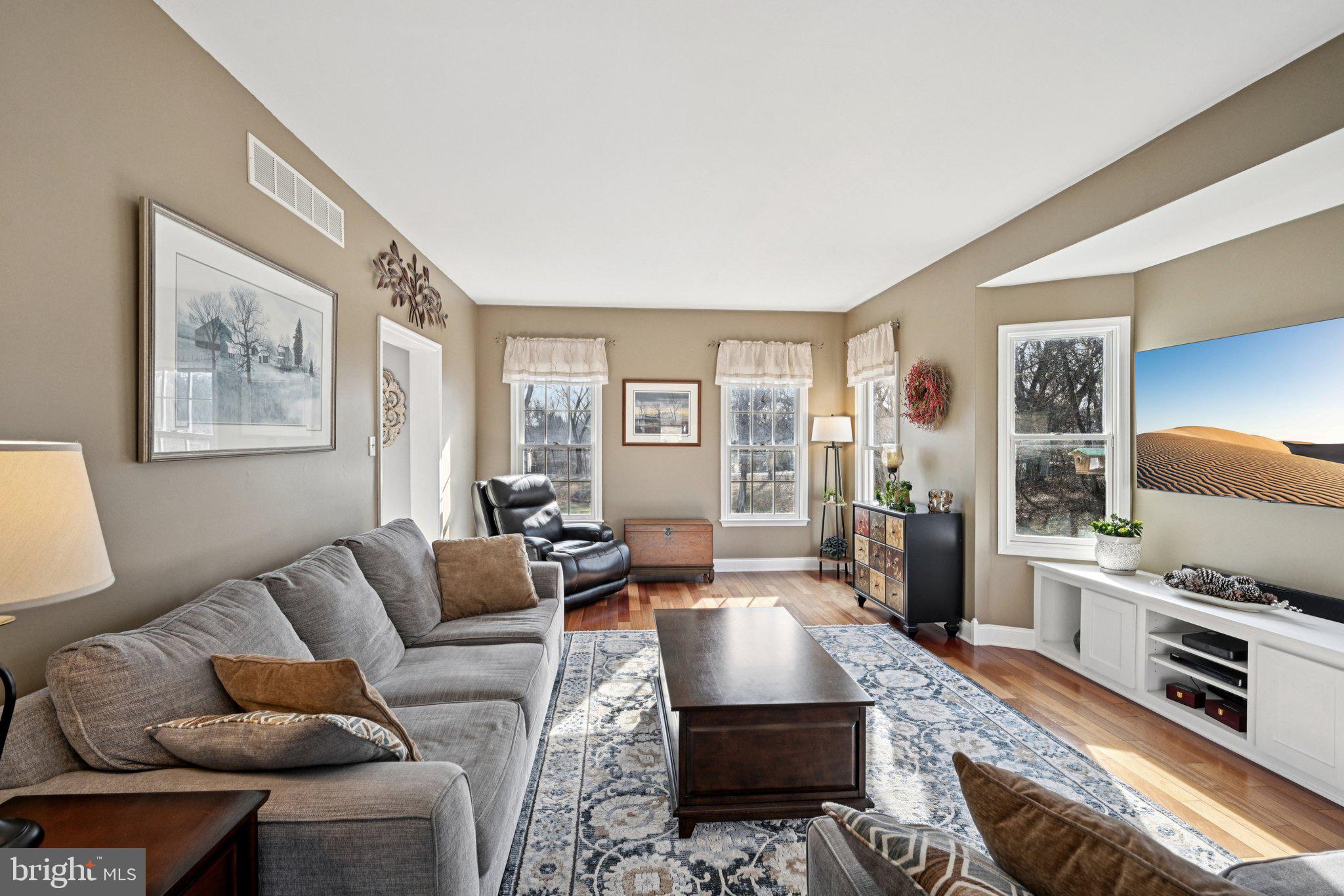 ROCKFORD ESTATES - Residential