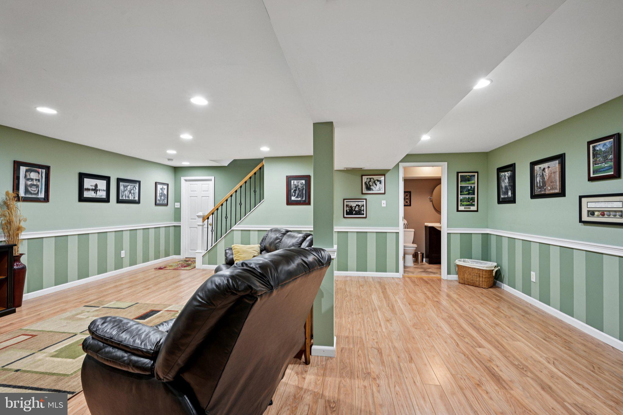 ROCKFORD ESTATES - Residential