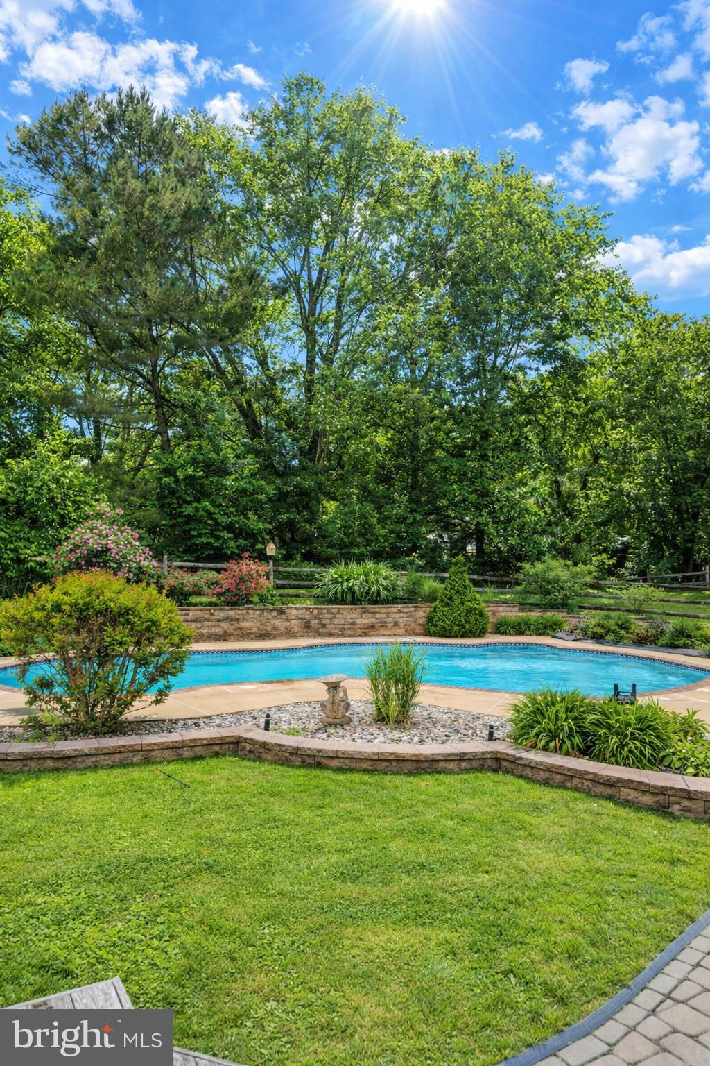 ROCKFORD ESTATES - Residential