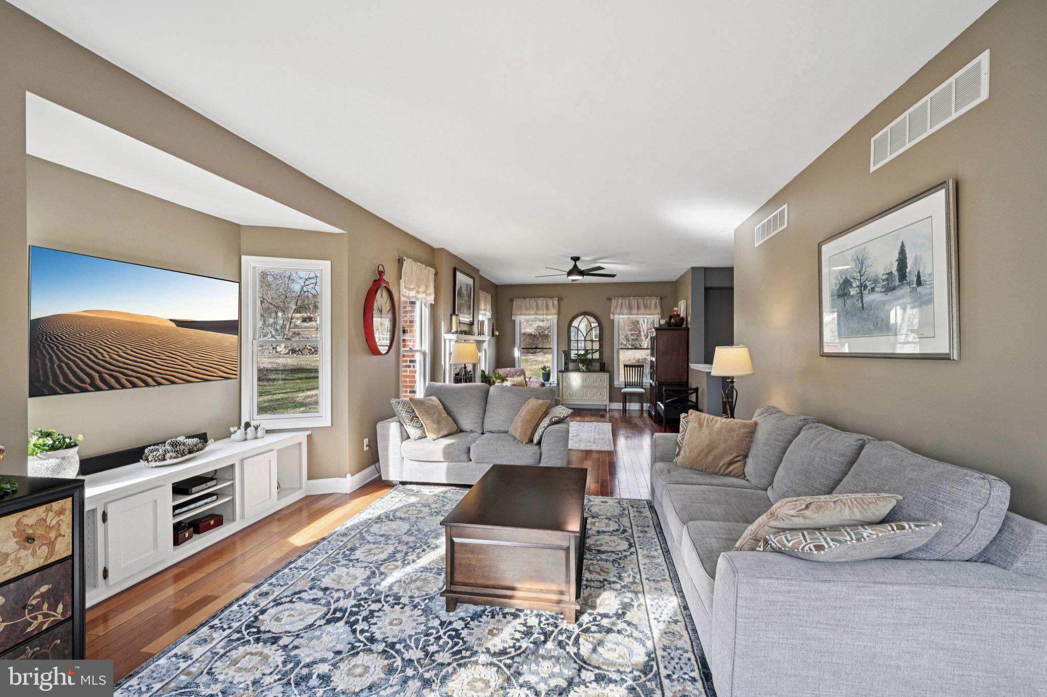 ROCKFORD ESTATES - Residential