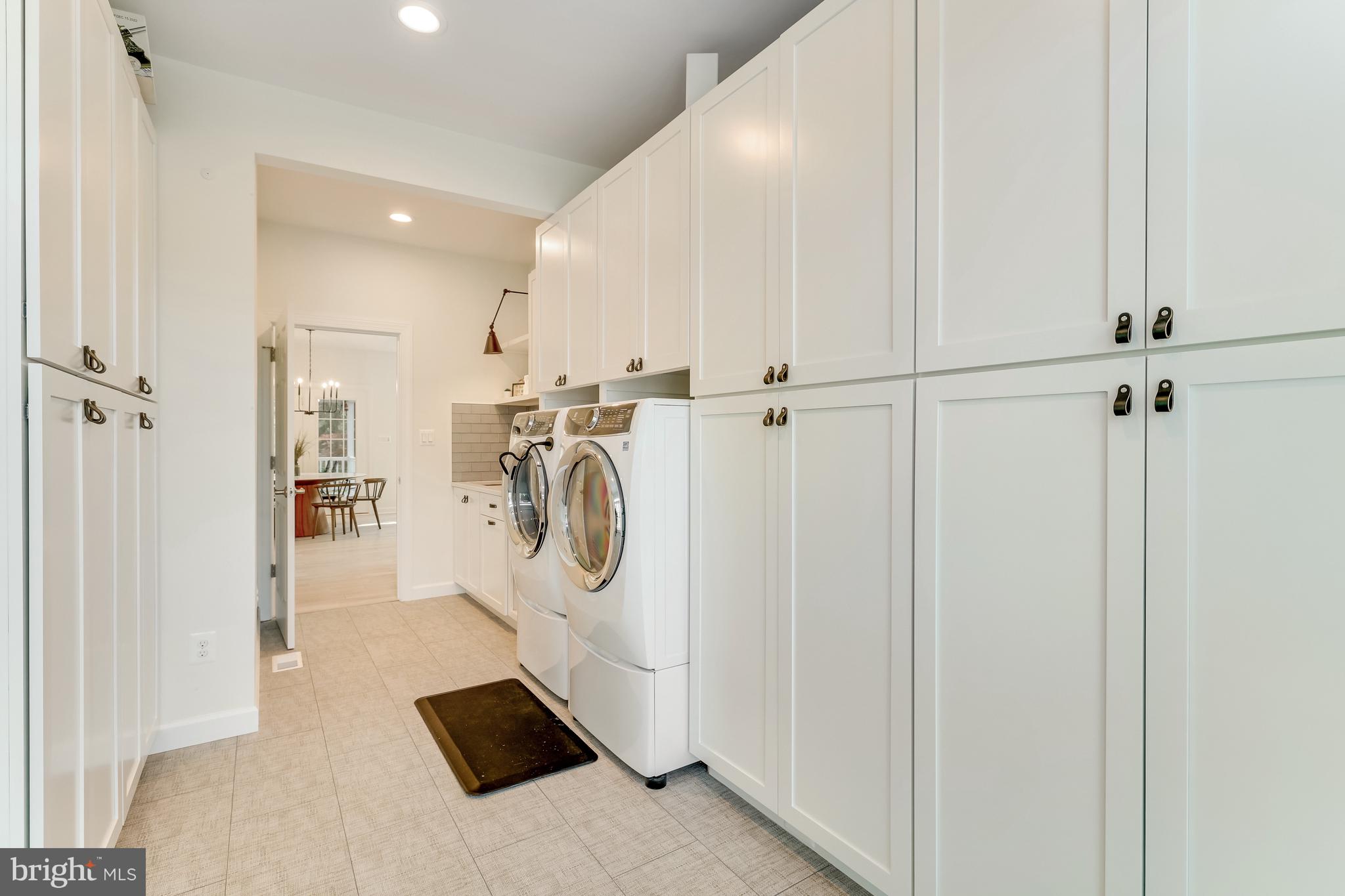 SALONA VILLAGE - Residential