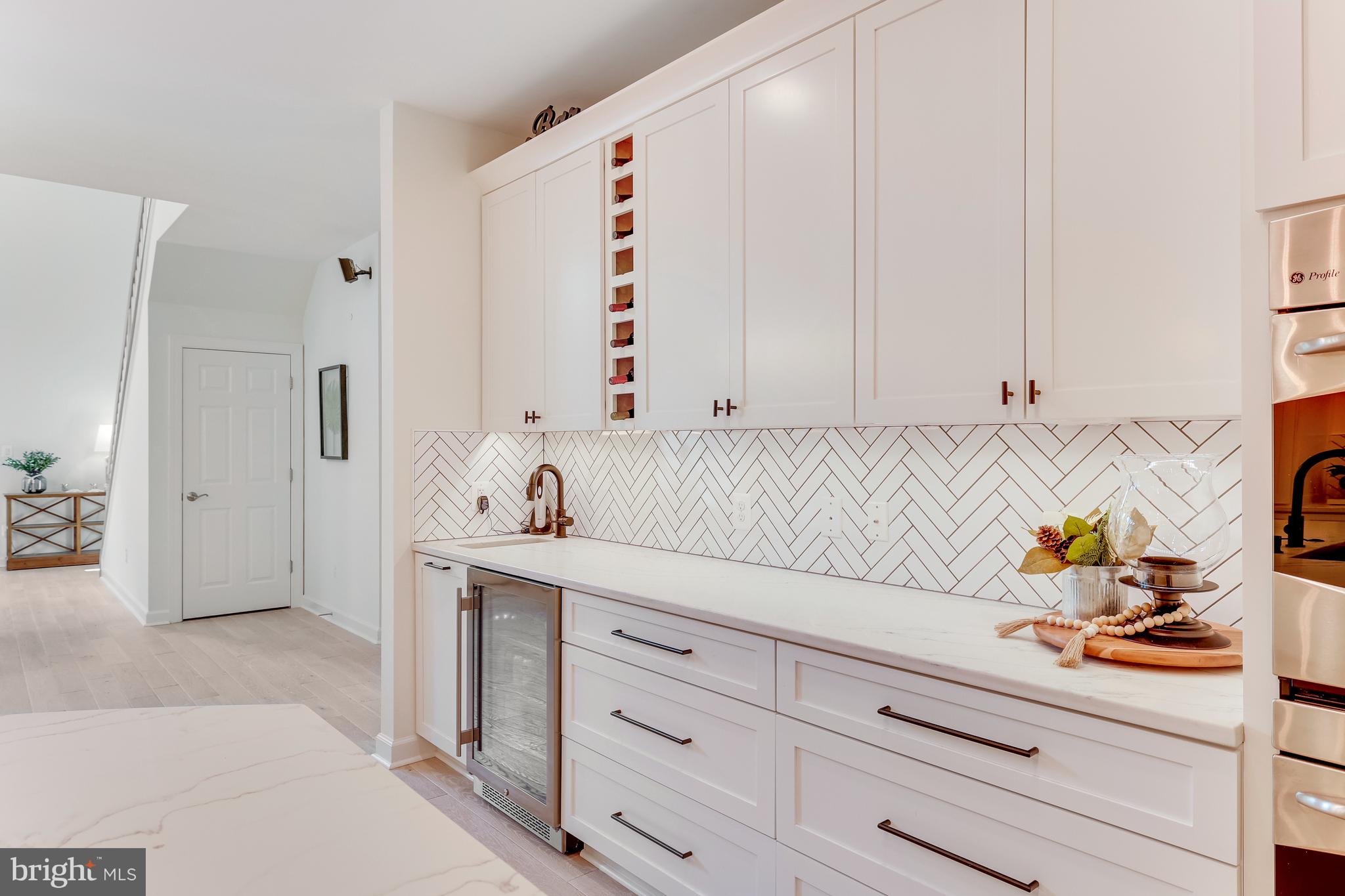 SALONA VILLAGE - Residential