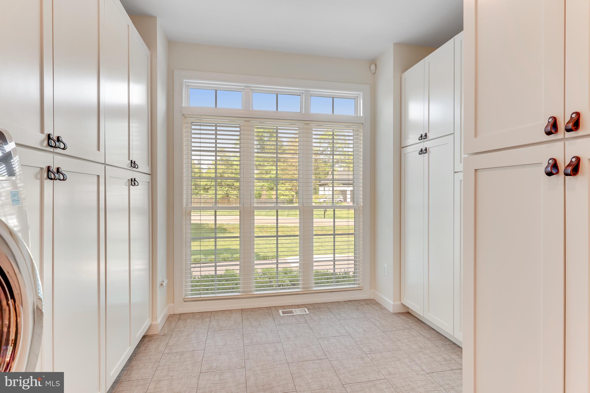 SALONA VILLAGE - Residential