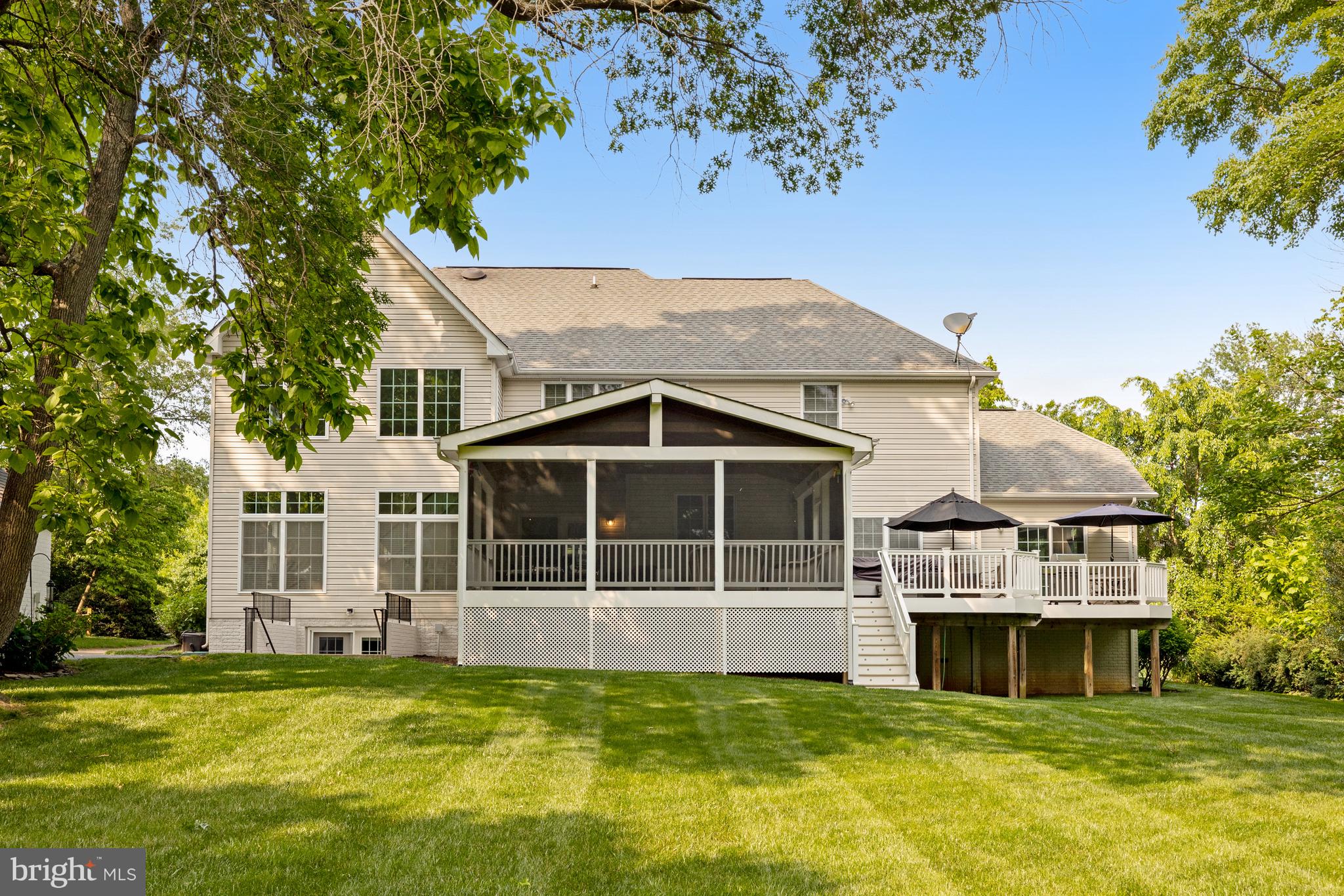 SALONA VILLAGE - Residential