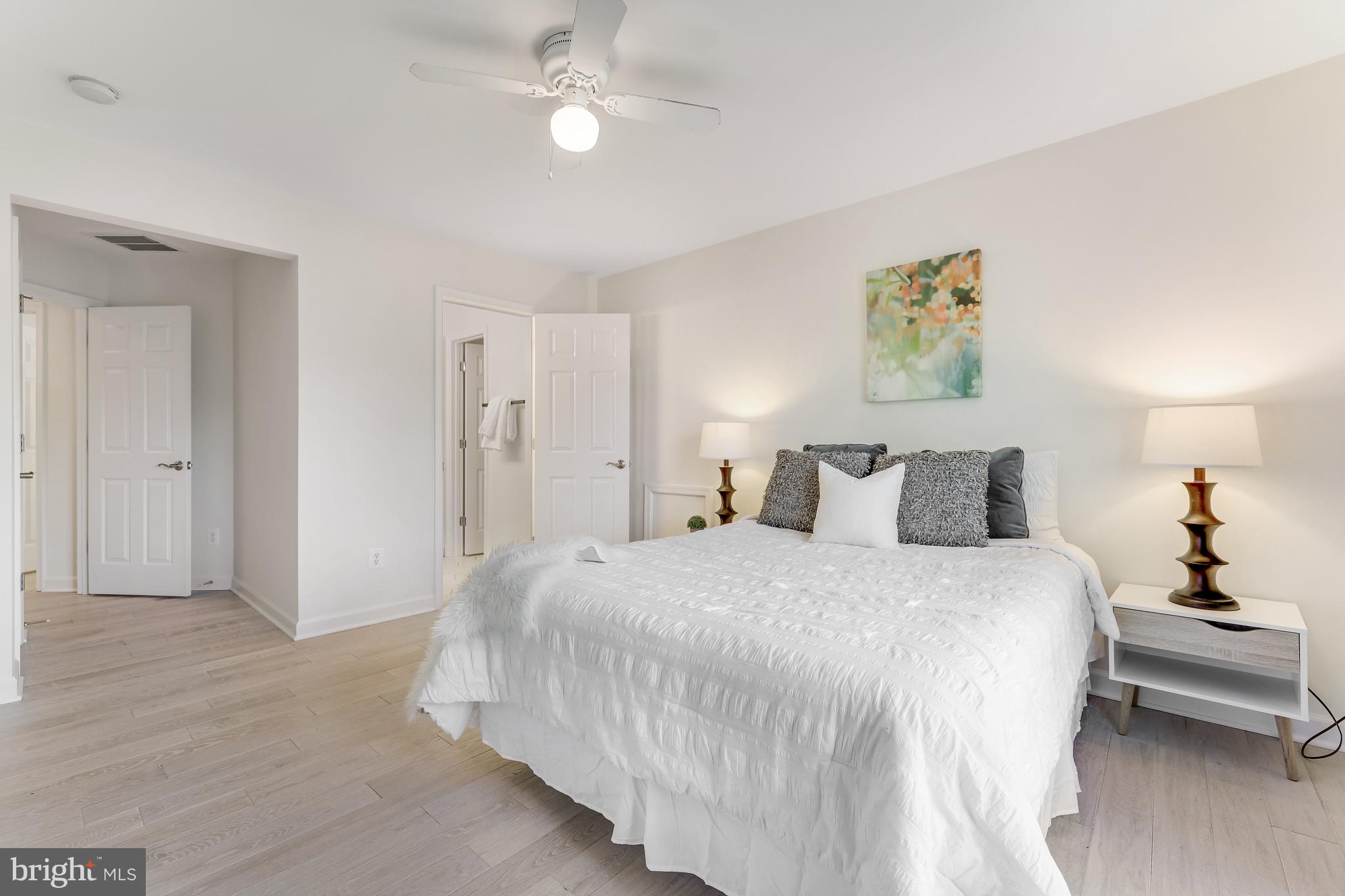 SALONA VILLAGE - Residential