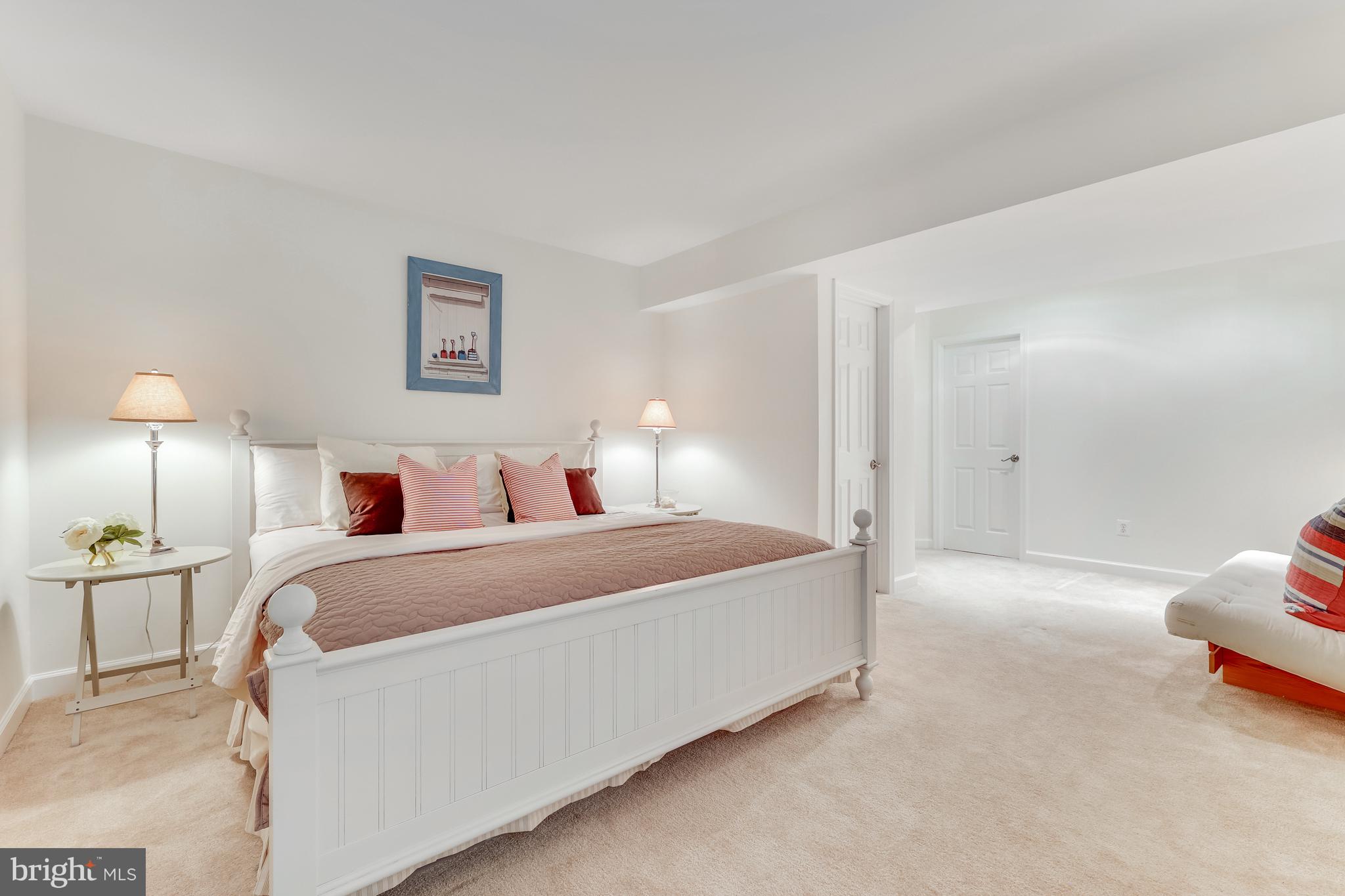 SALONA VILLAGE - Residential