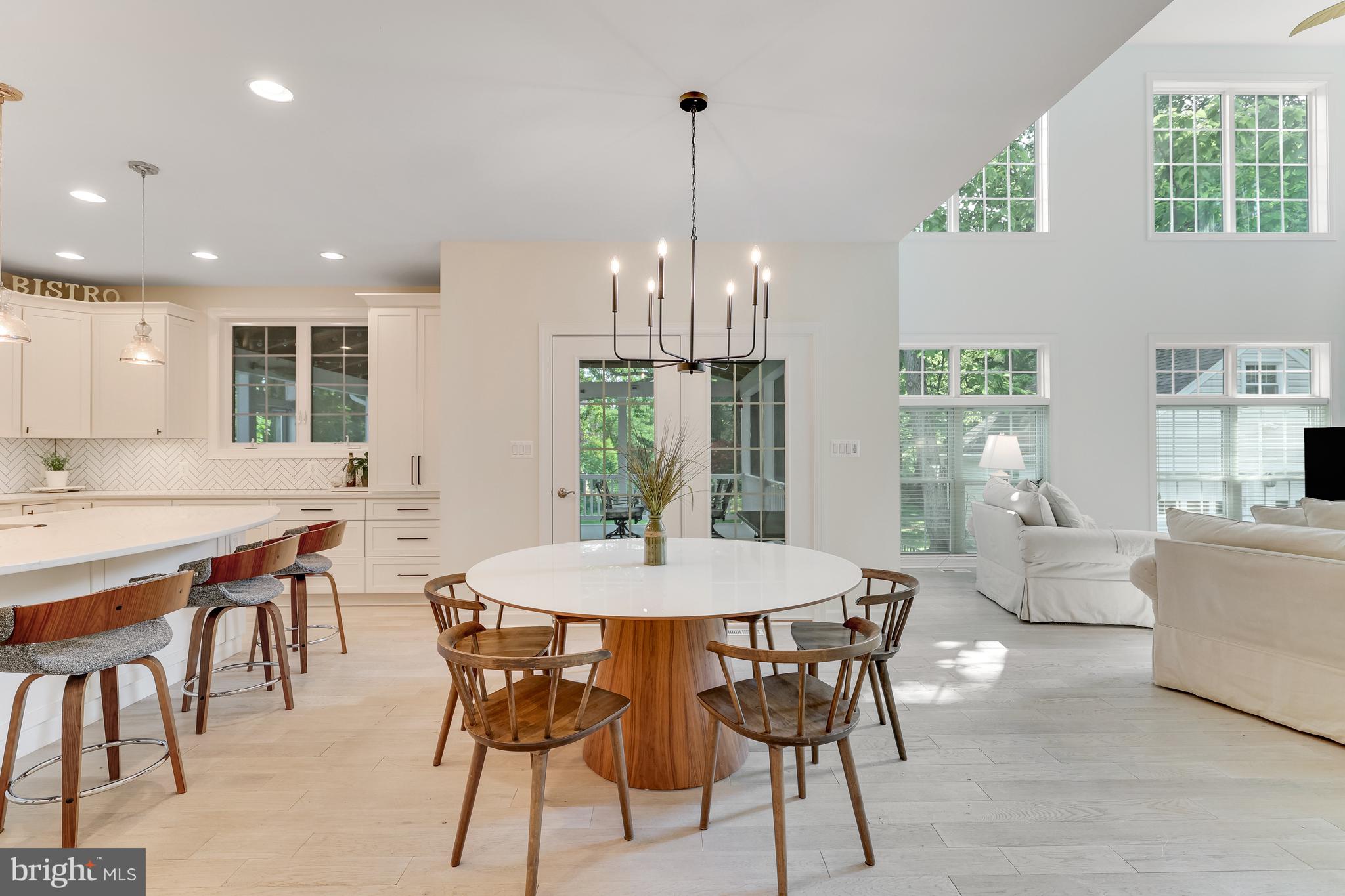 SALONA VILLAGE - Residential