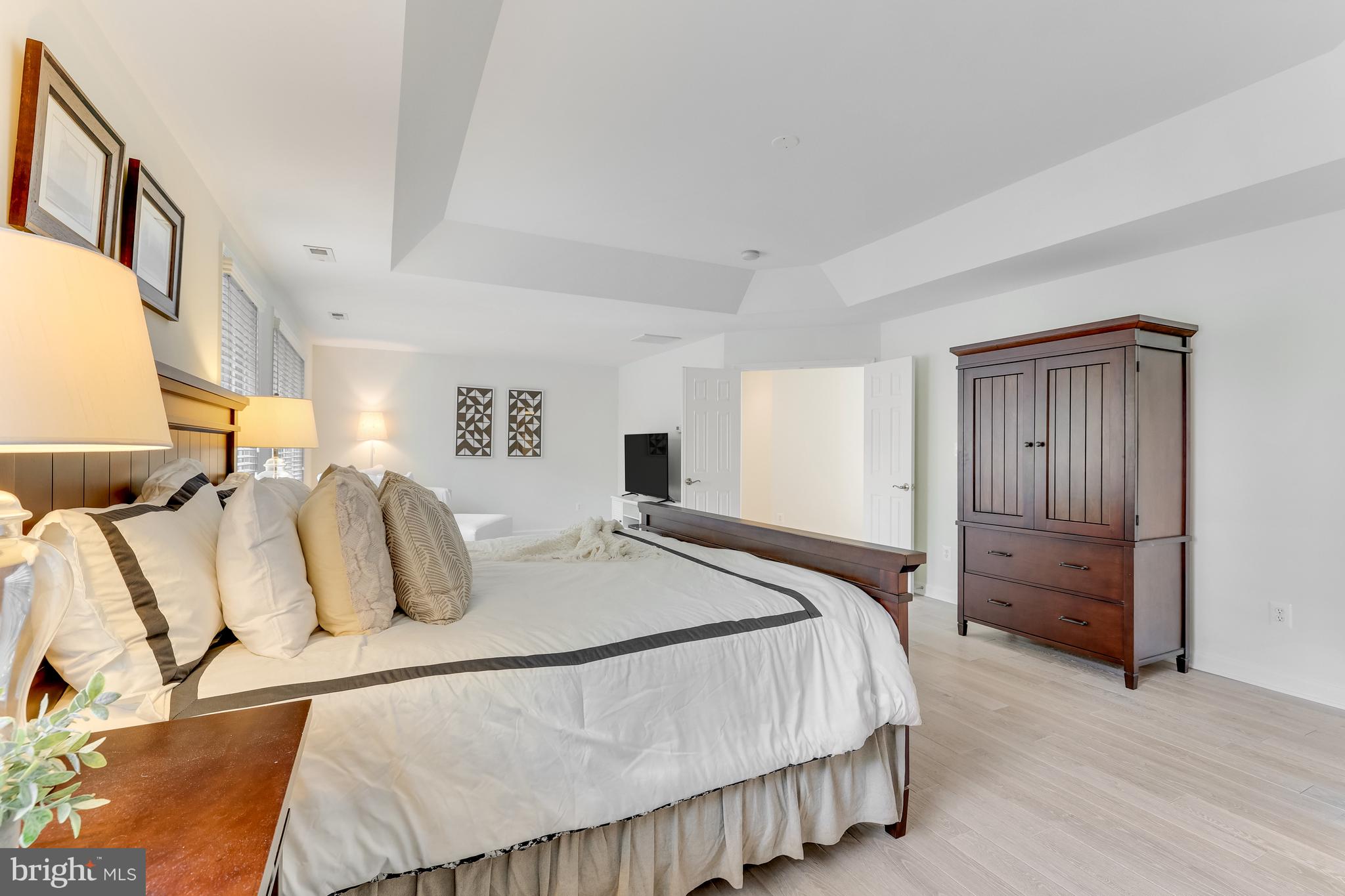 SALONA VILLAGE - Residential