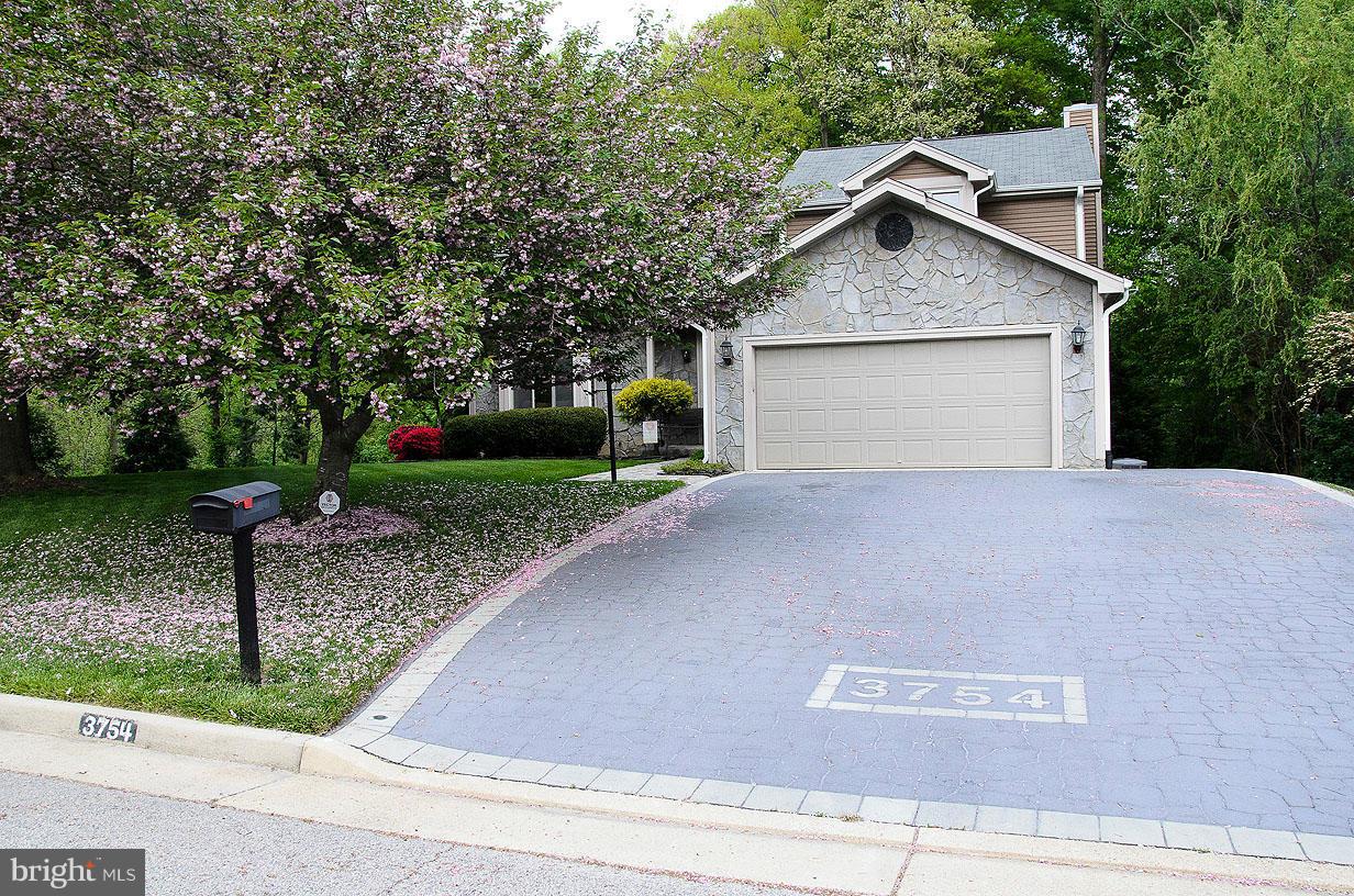 SEQUOIA ESTATES - Residential