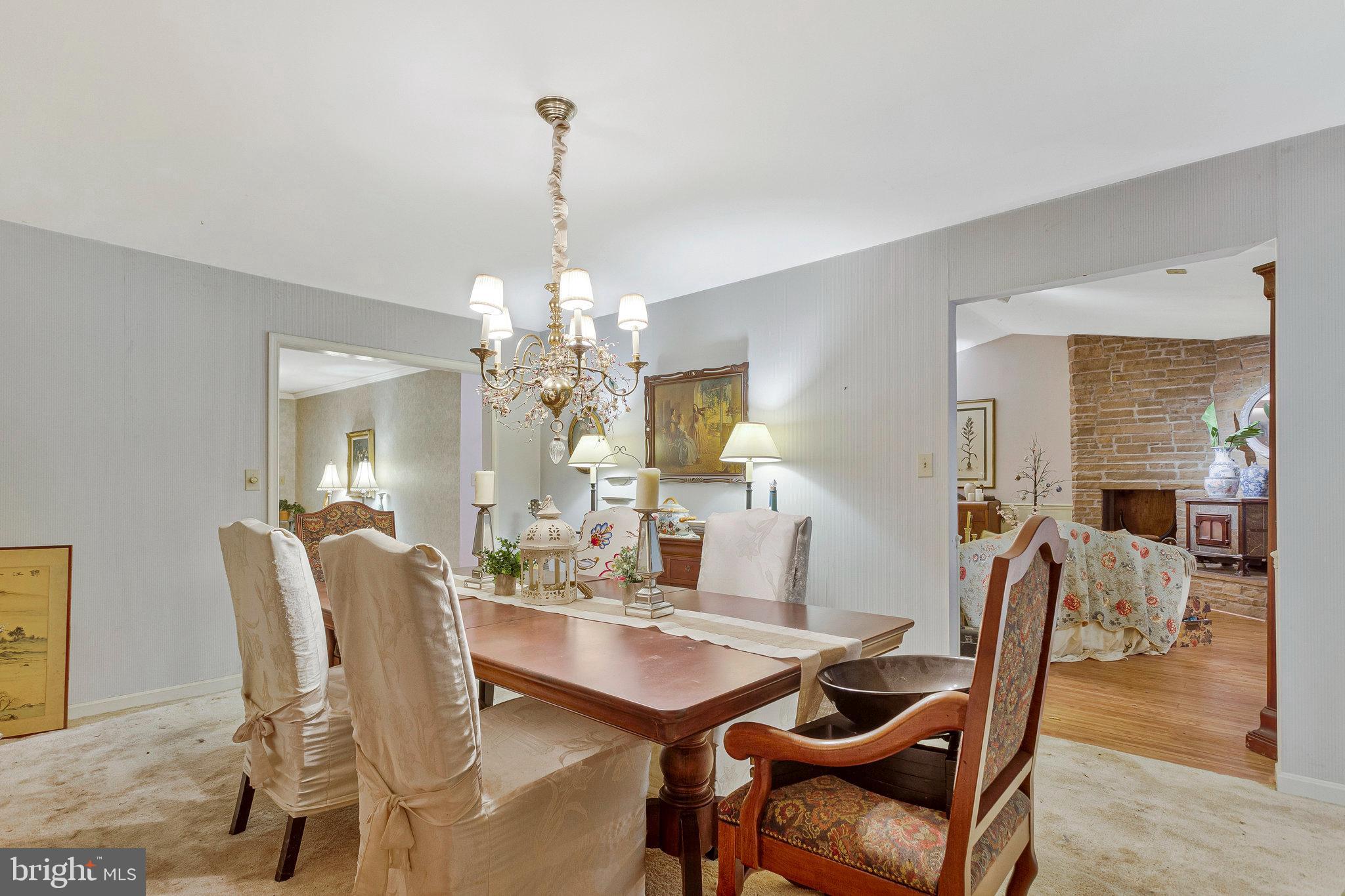 3886 GREENMEADOW LANE