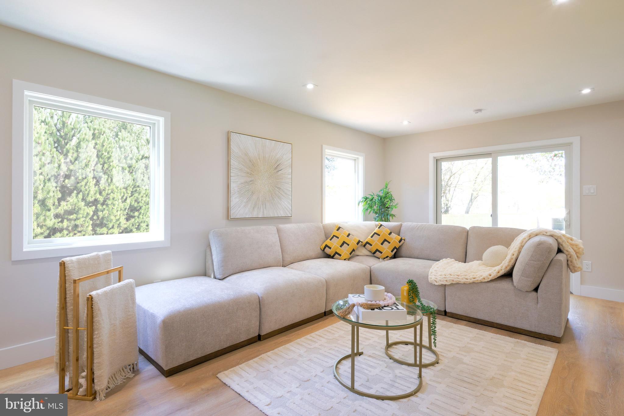 BROOKFIELD - Residential