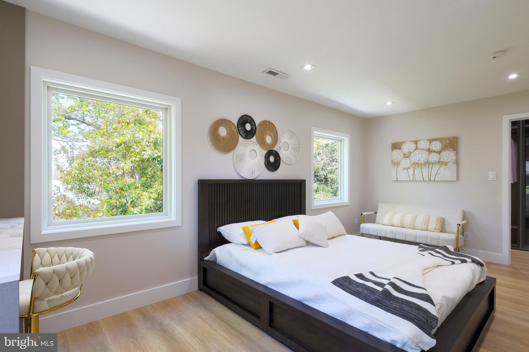 BROOKFIELD - Residential