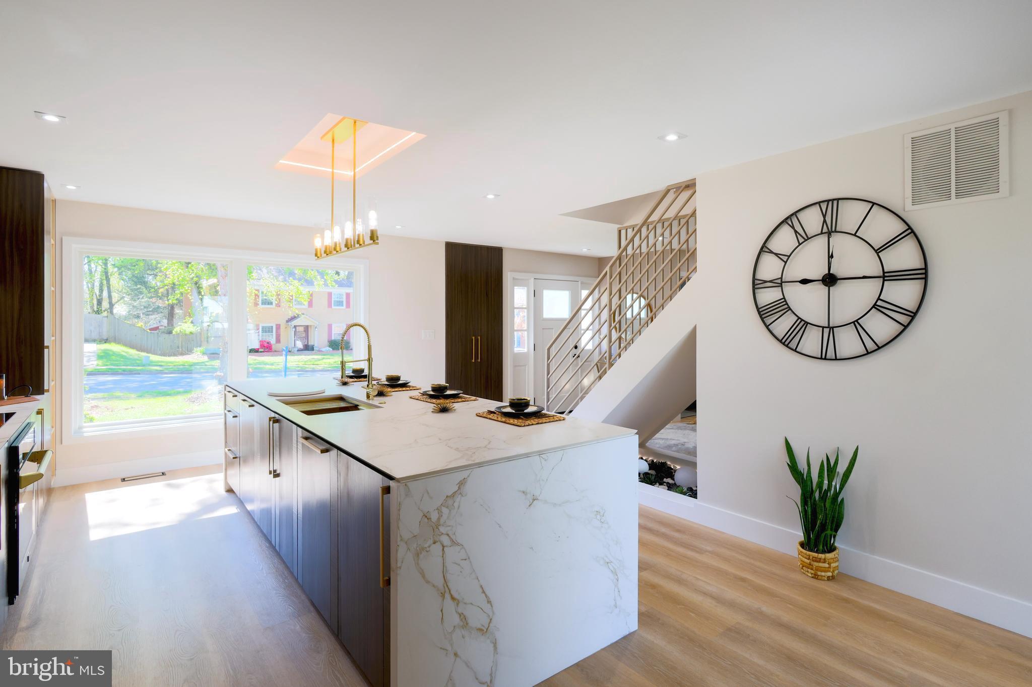 BROOKFIELD - Residential