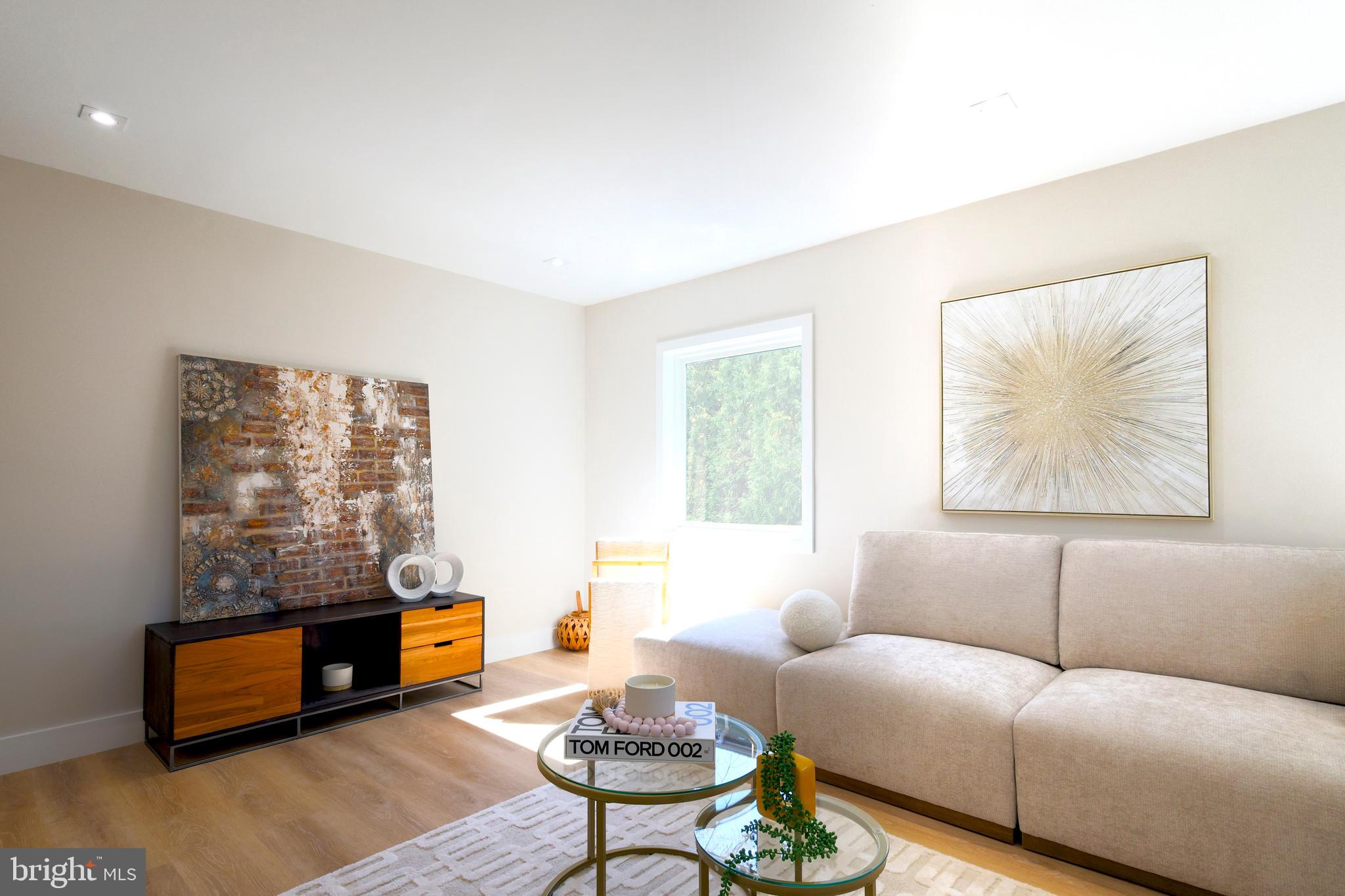 BROOKFIELD - Residential