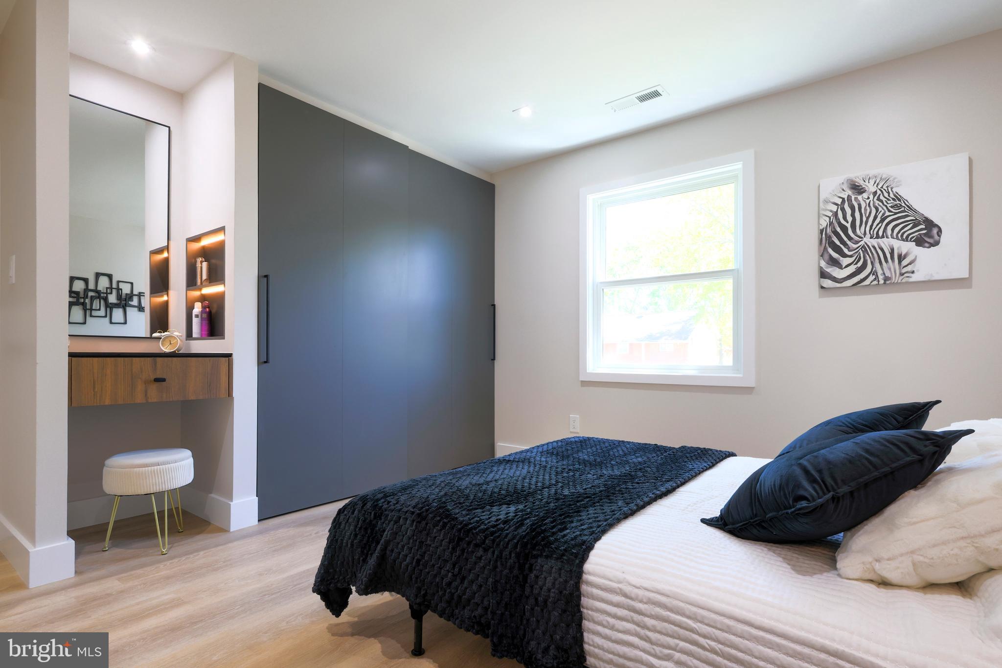 BROOKFIELD - Residential