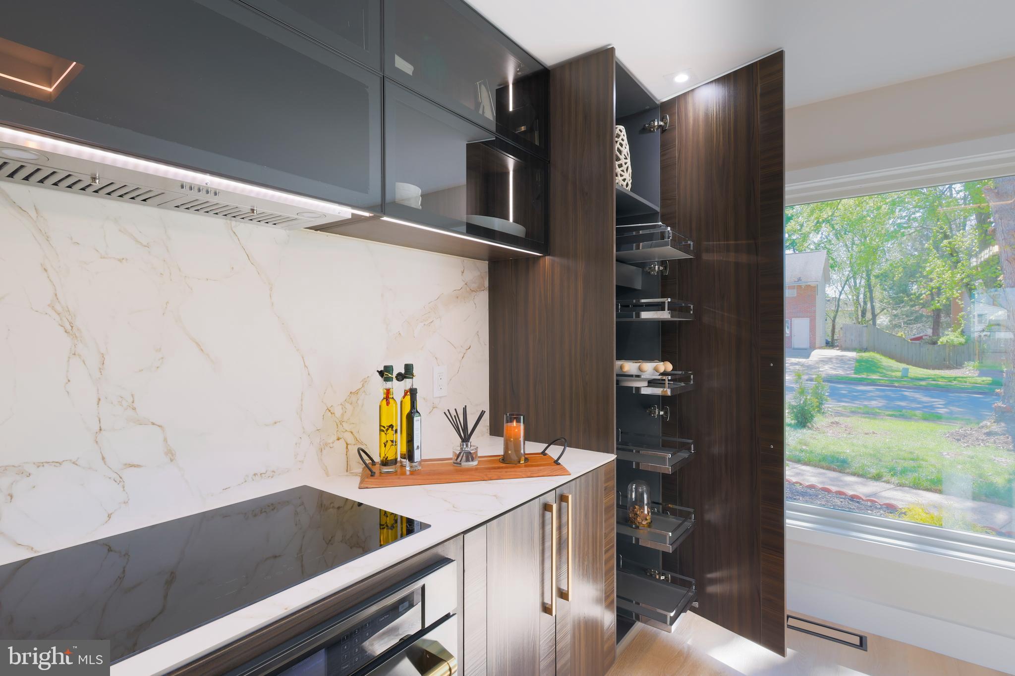 BROOKFIELD - Residential