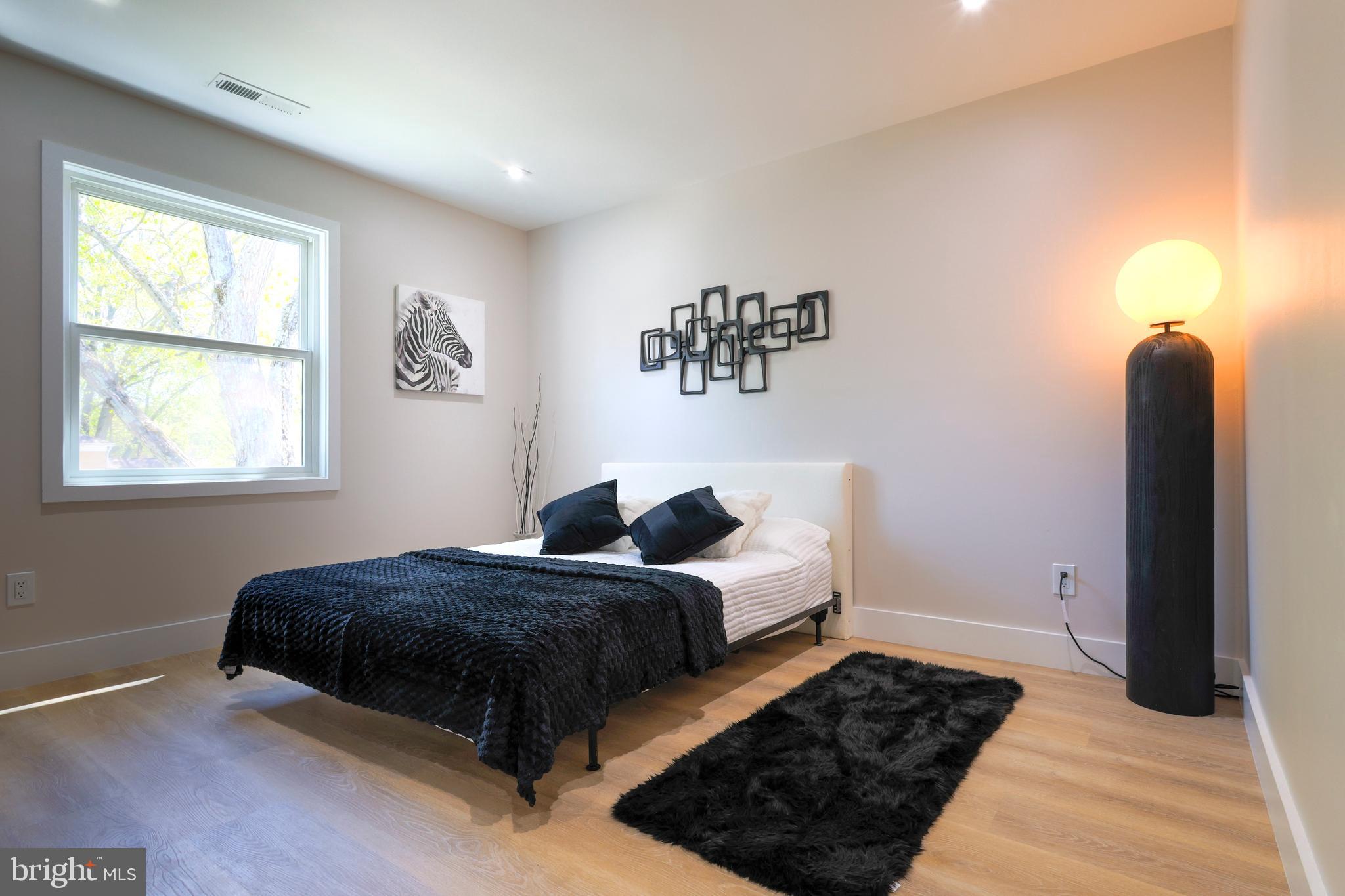 BROOKFIELD - Residential