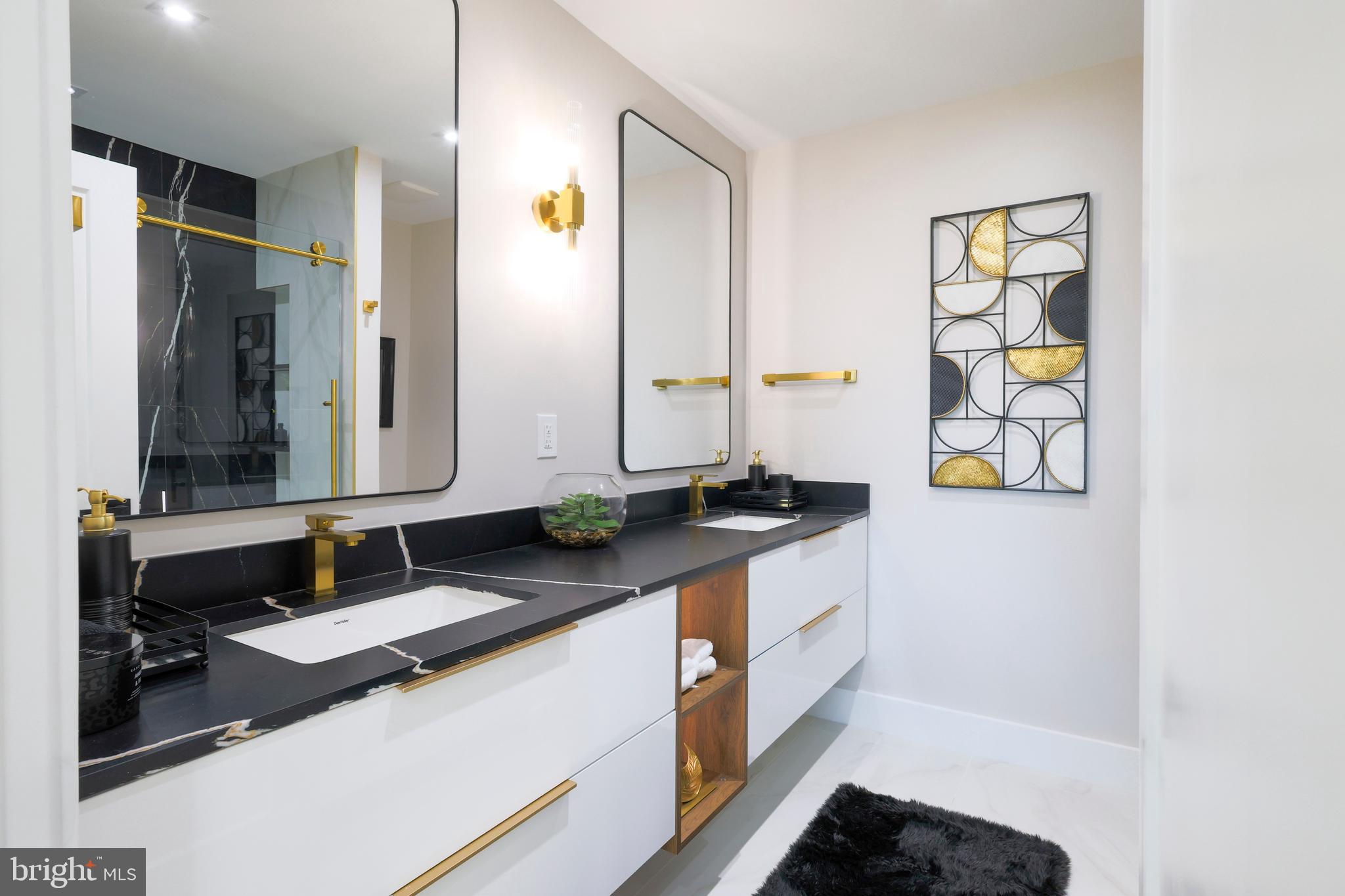 BROOKFIELD - Residential