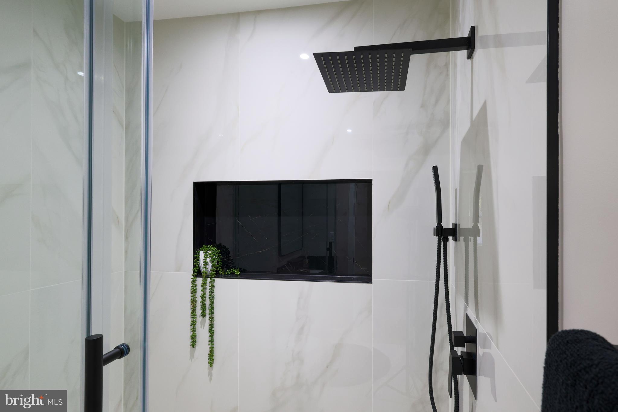 BROOKFIELD - Residential