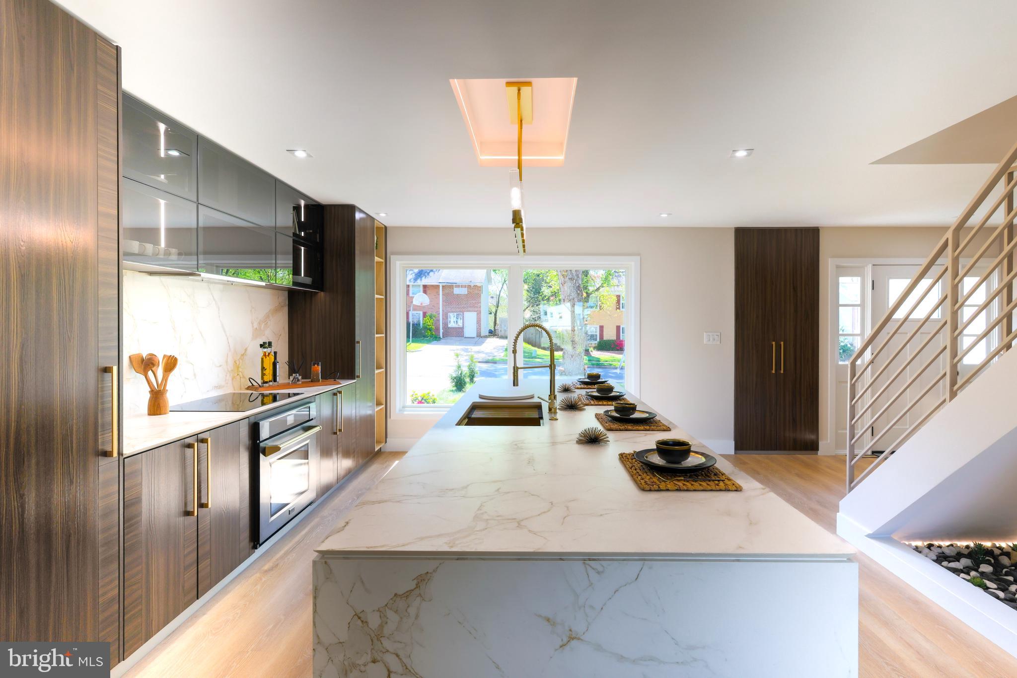 BROOKFIELD - Residential