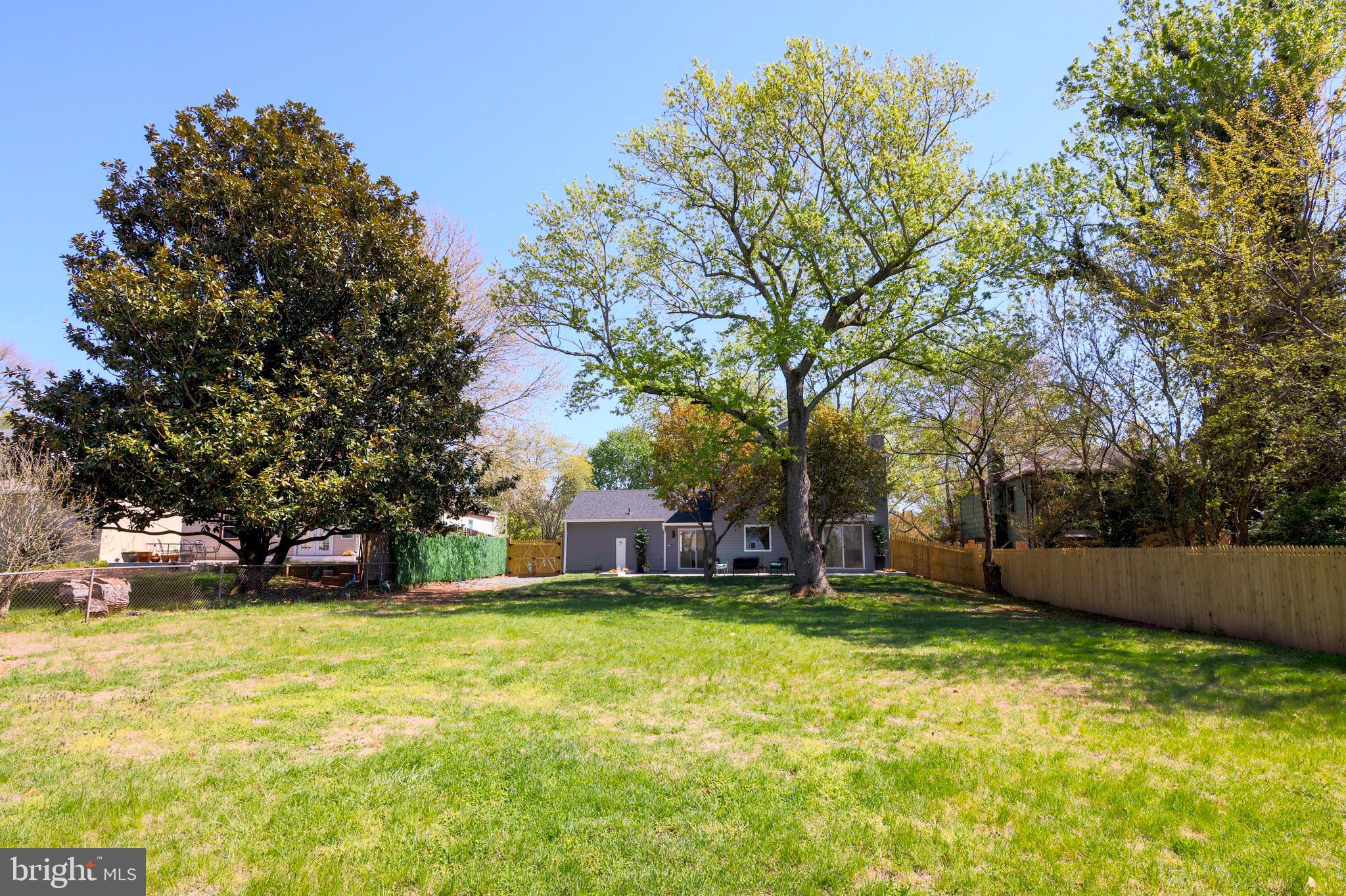 BROOKFIELD - Residential