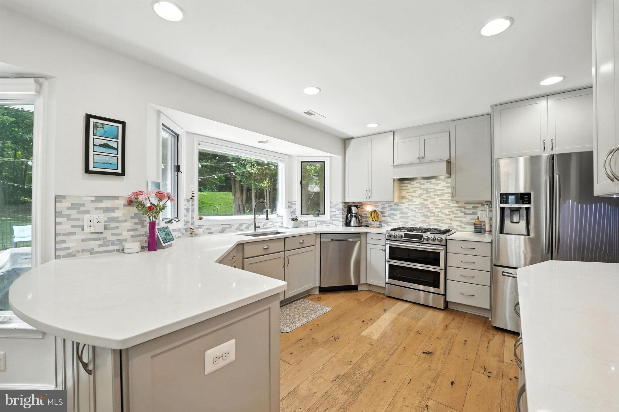 15055 GREENMOUNT DRIVE