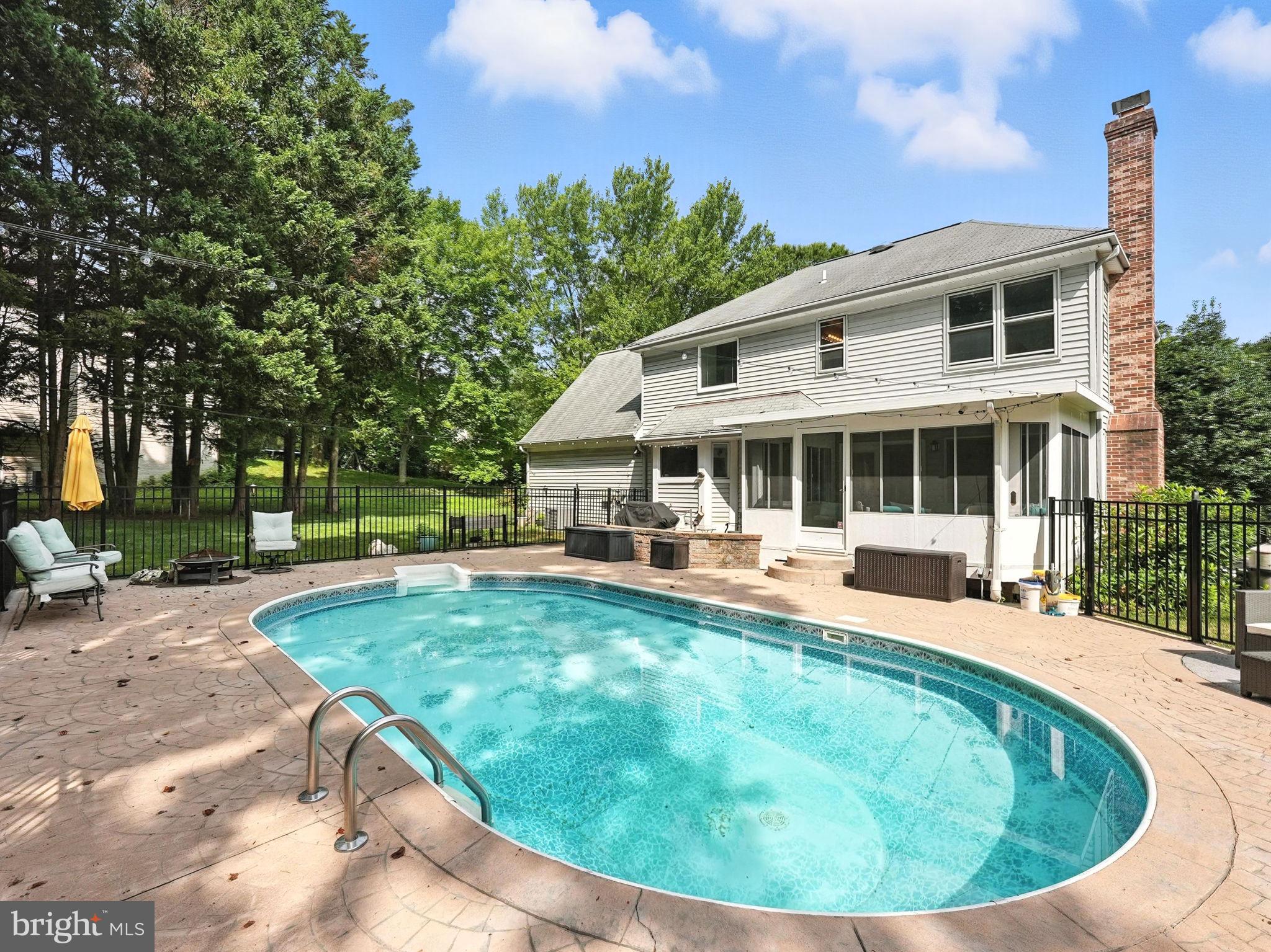15055 GREENMOUNT DRIVE