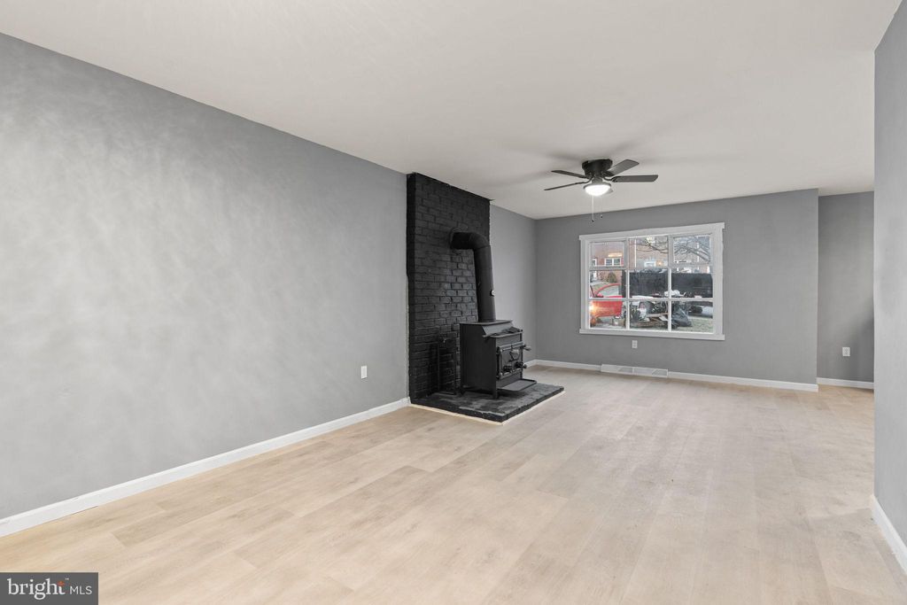 Photo of 652 N Lime Street, ELIZABETHTOWN, PA 17022 (MLS # PALA2062362)