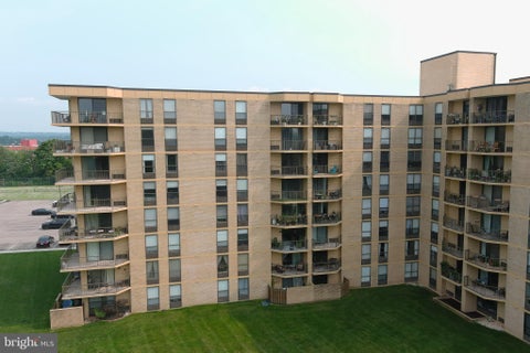 Condo For Sale - 666 W Germantown Pike #1601<br/> Montgomery County, PLYMOUTH MEETING, PA 19462