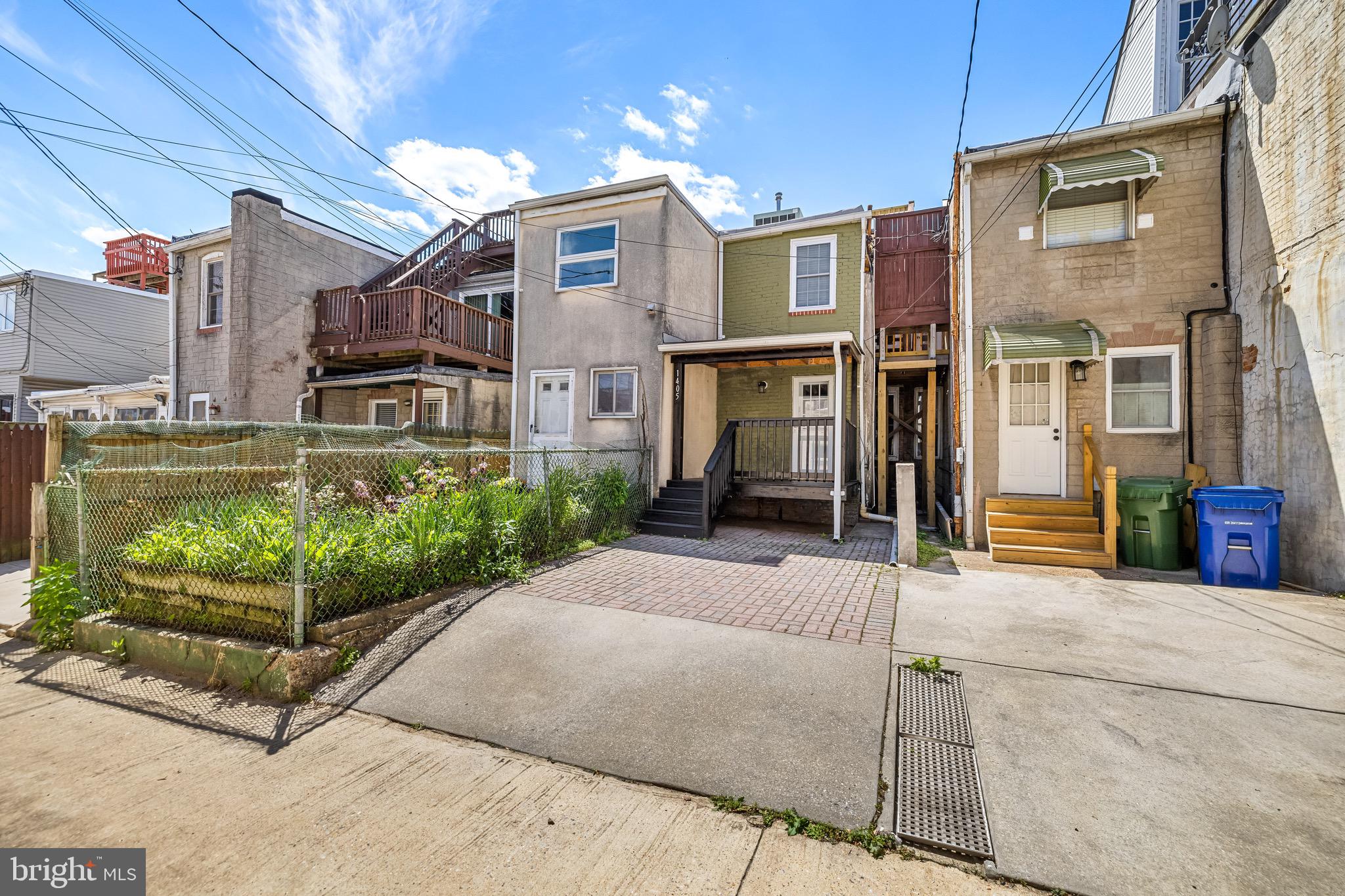 RIVERSIDE - Residential