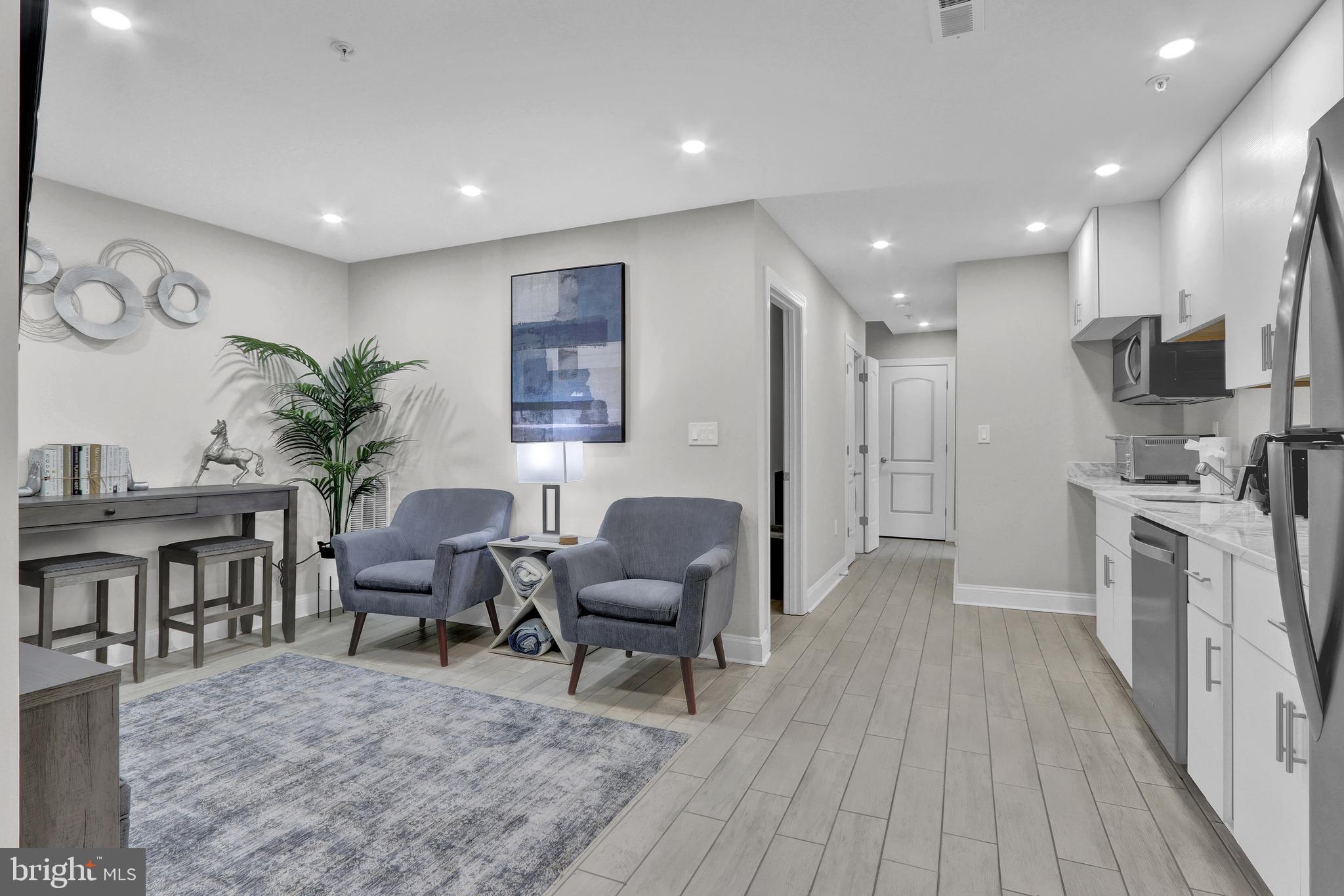 1167 MORSE STREET NE B1