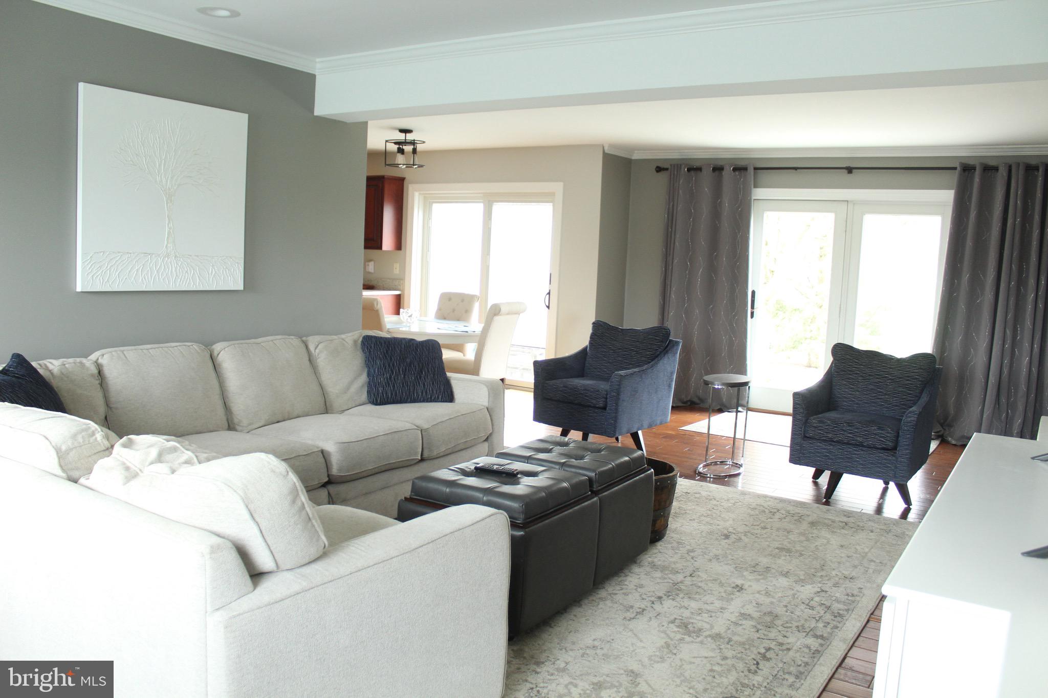 THE OAKS OF N LONDONDERRY - Residential