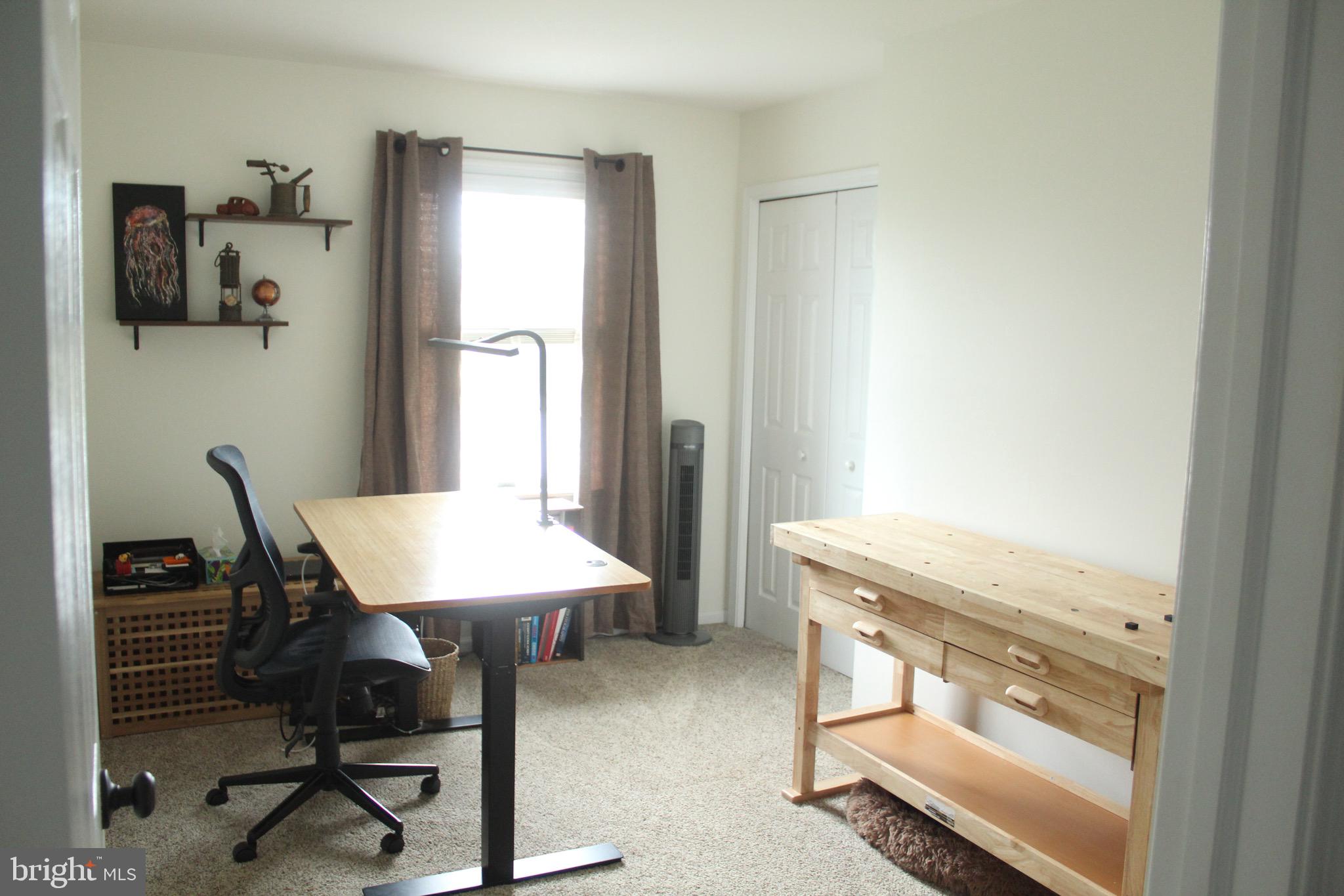 THE OAKS OF N LONDONDERRY - Residential