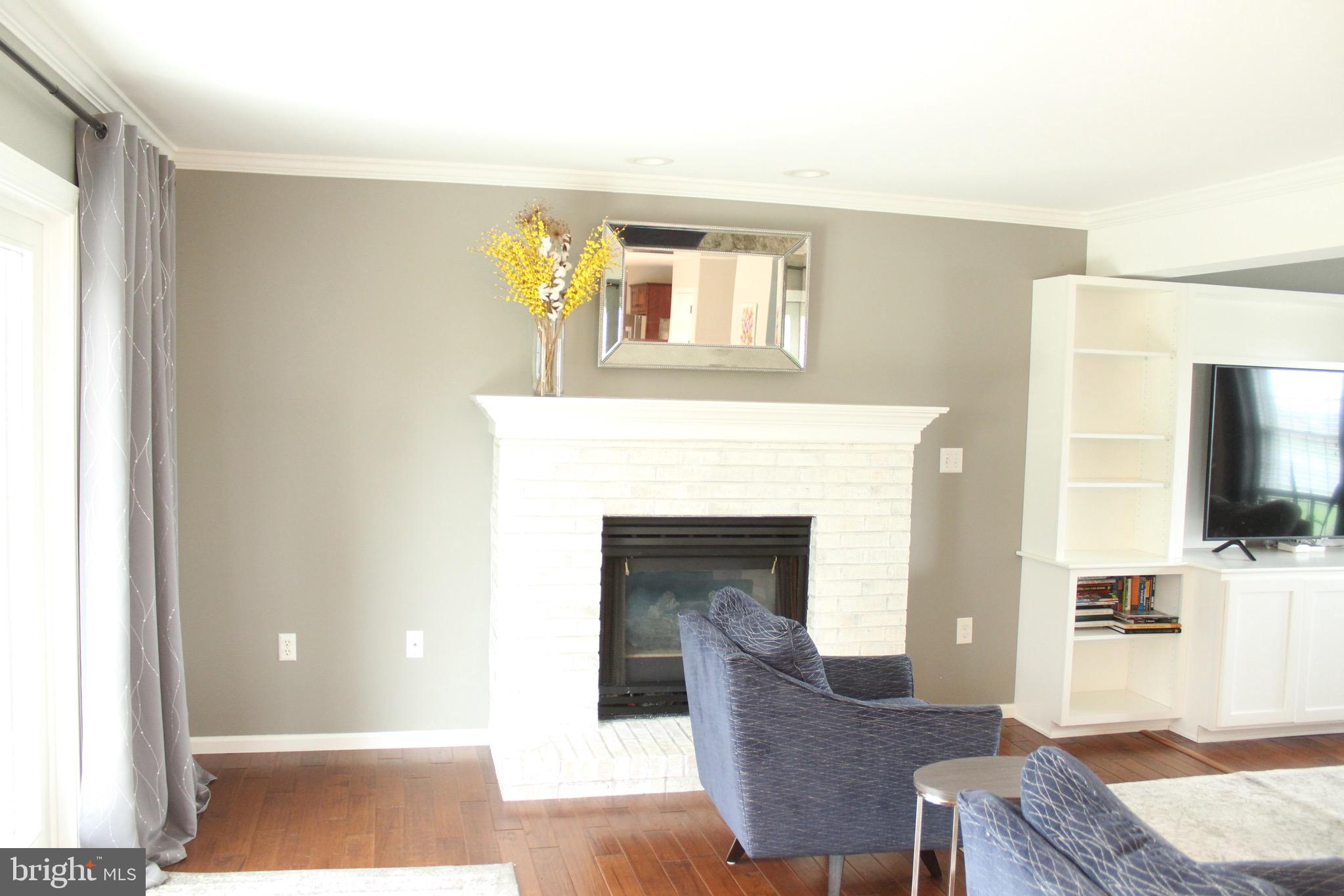 THE OAKS OF N LONDONDERRY - Residential