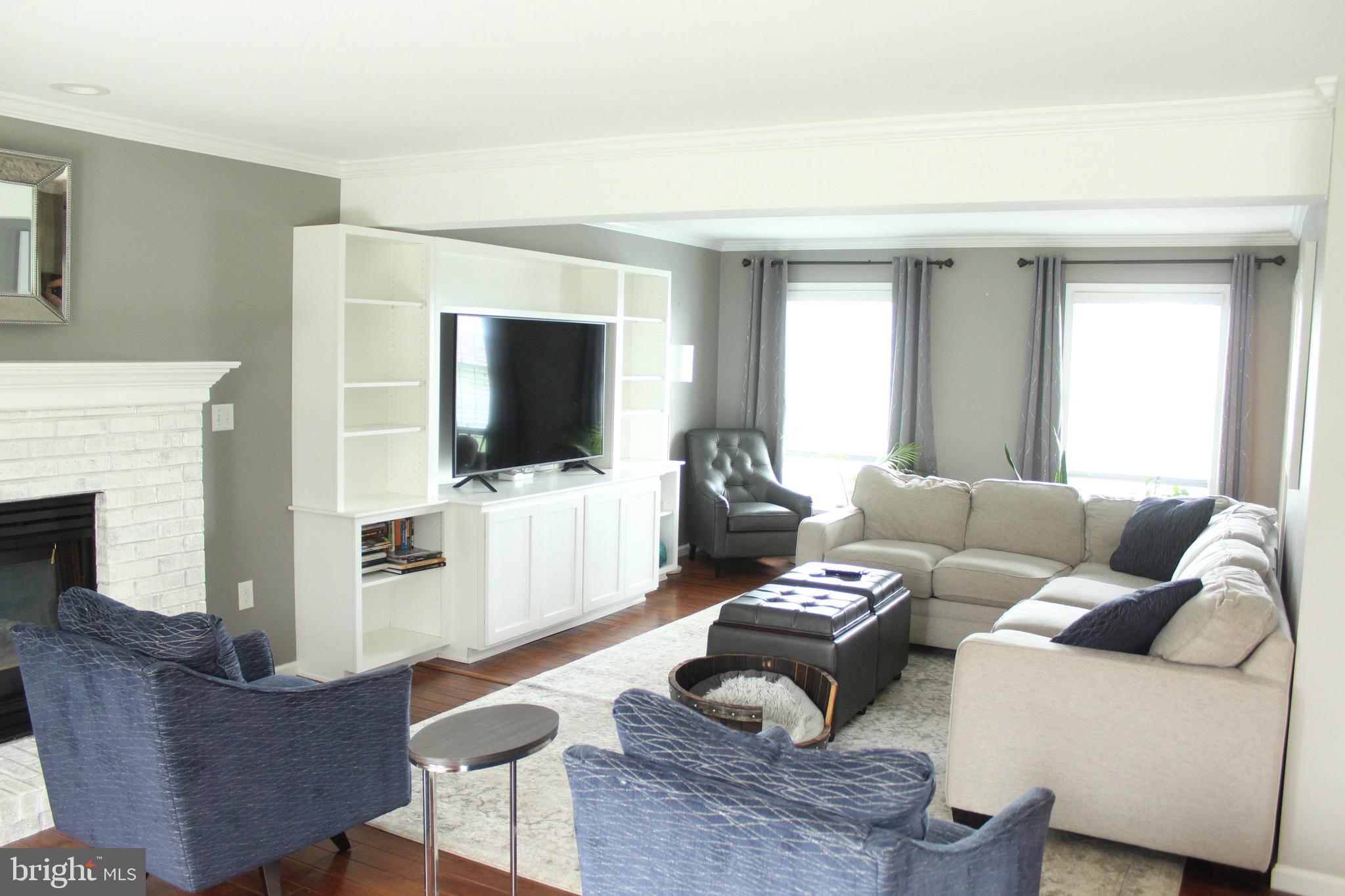 THE OAKS OF N LONDONDERRY - Residential