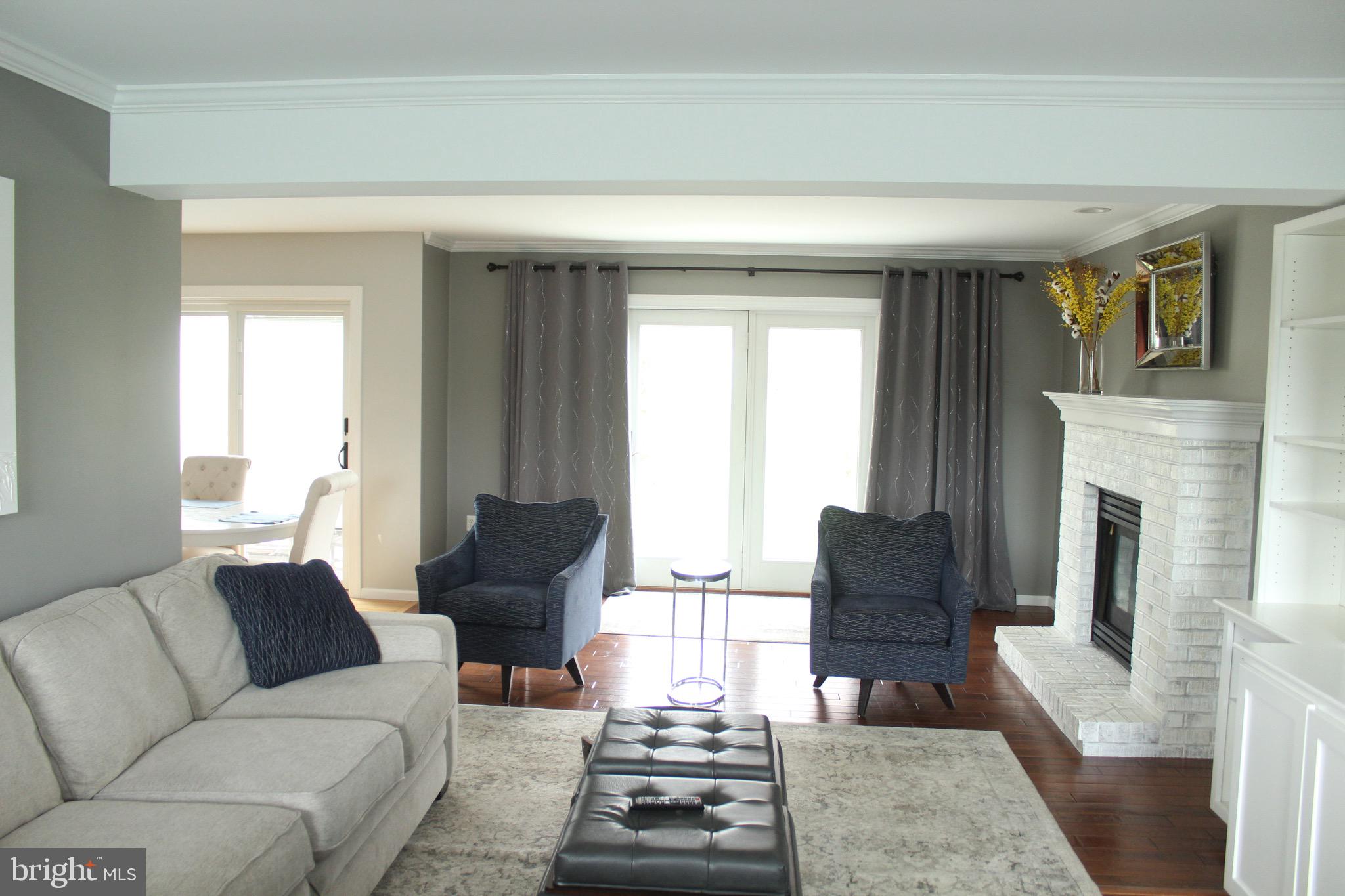 THE OAKS OF N LONDONDERRY - Residential