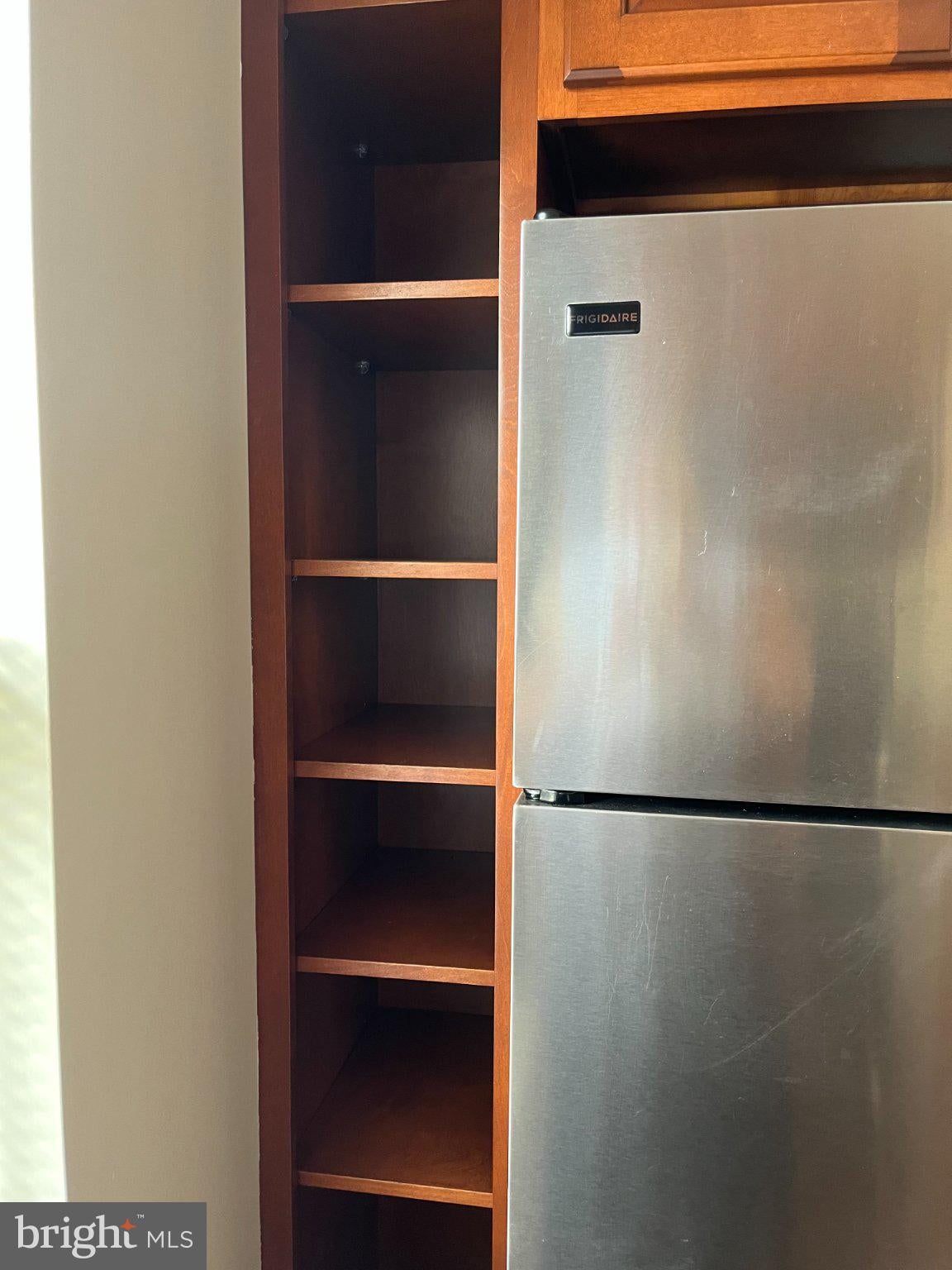 18 W SPRING AVENUE 2