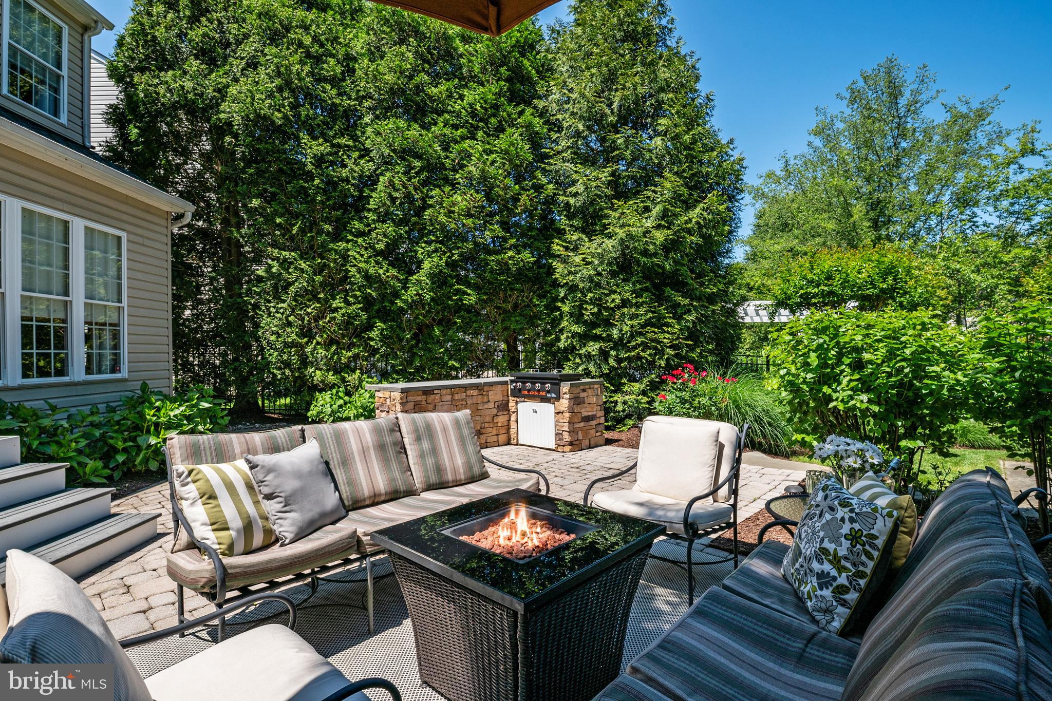 2420 VALLEY BROOK LANE
