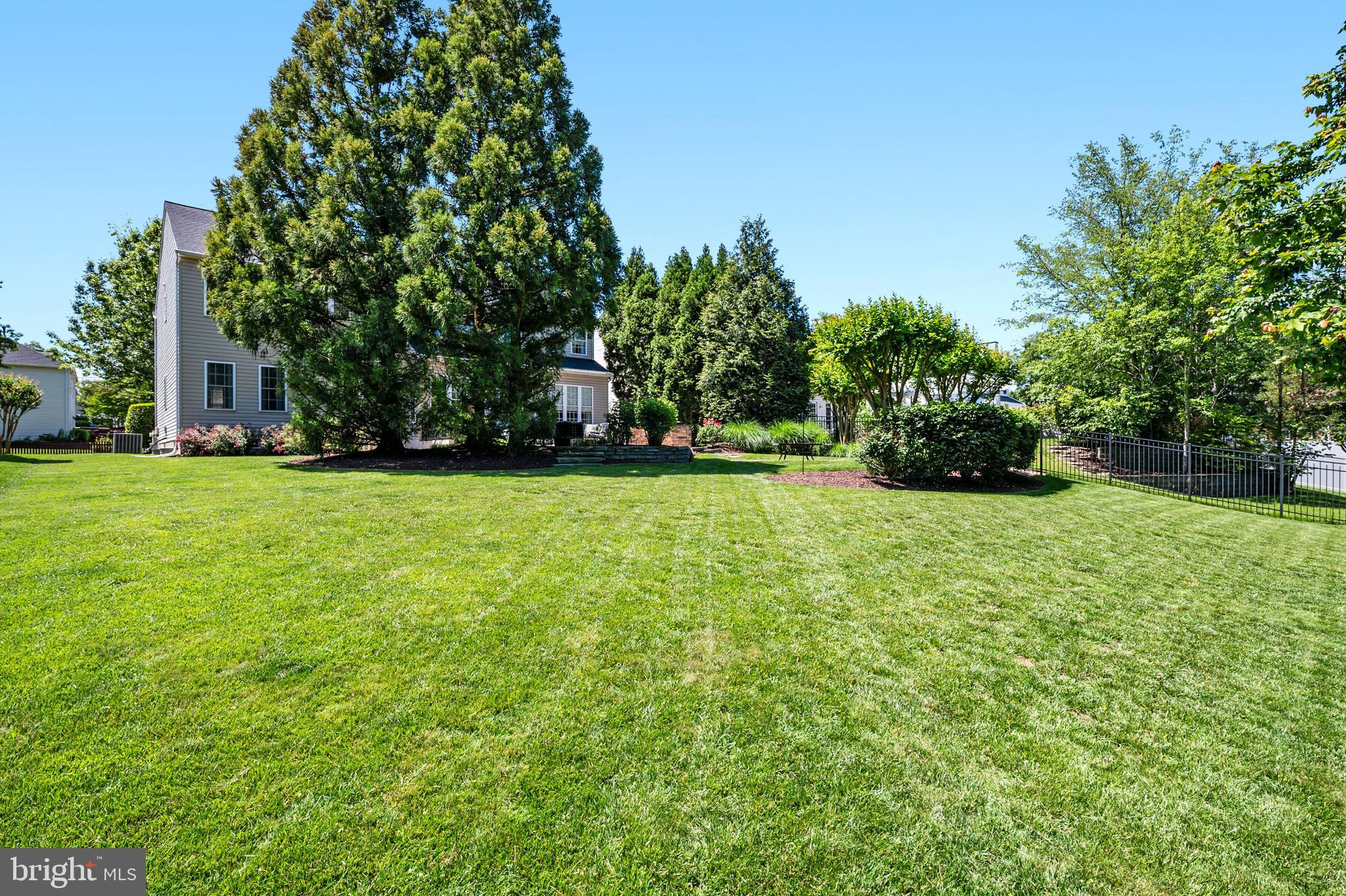 2420 VALLEY BROOK LANE