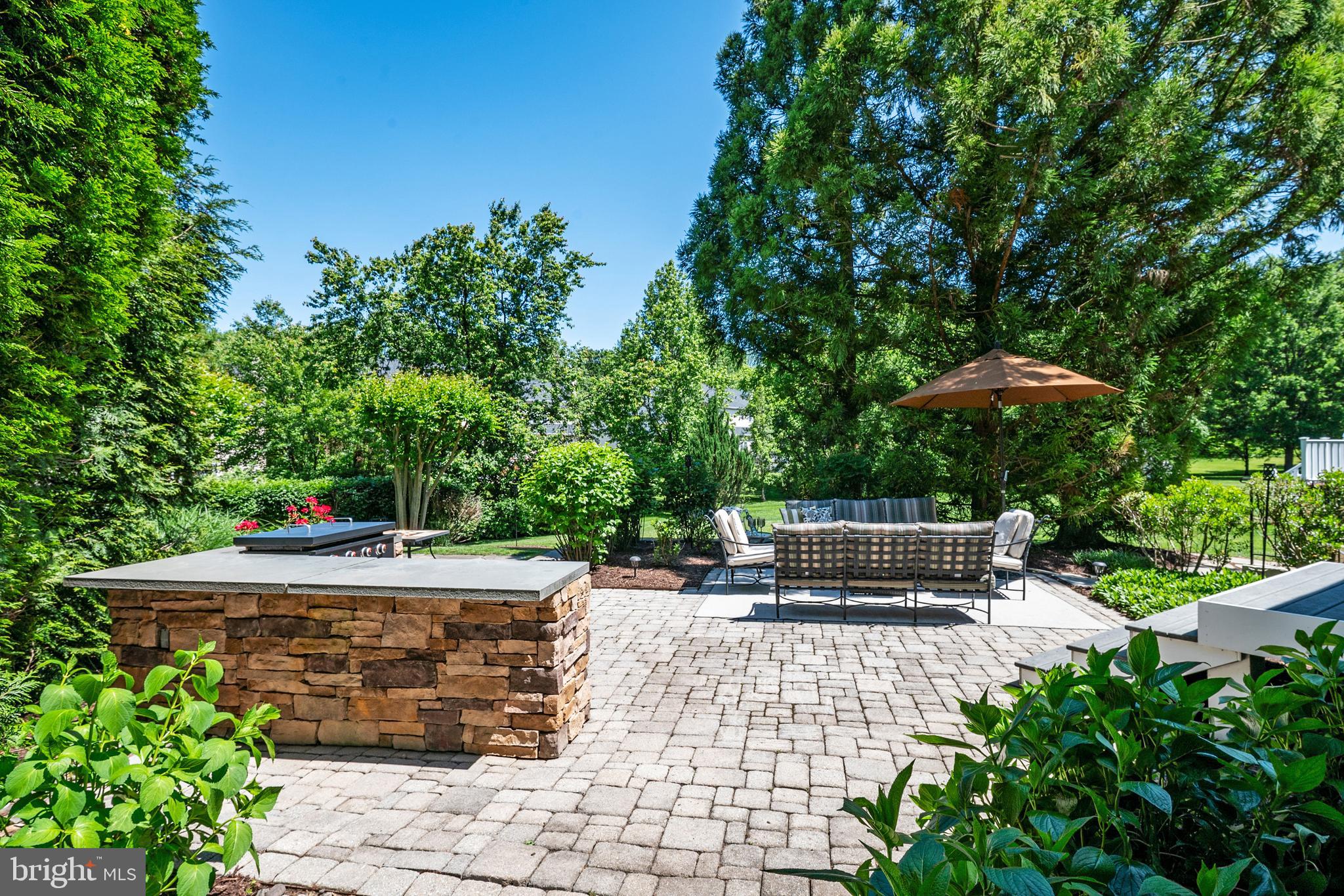 2420 VALLEY BROOK LANE