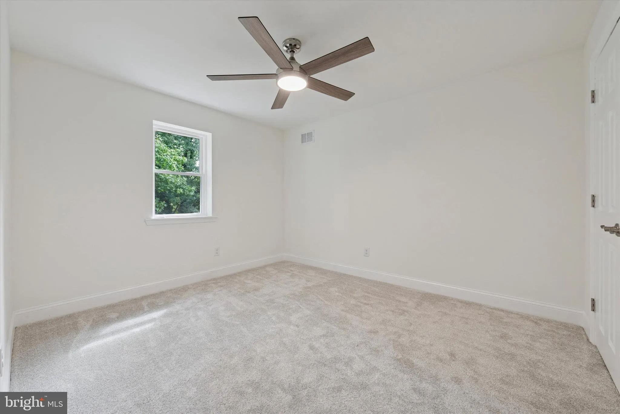 Wilmington, Delaware 19809, United States, 3 Bedrooms Bedrooms, ,2 BathroomsBathrooms,Residential,Active,213825